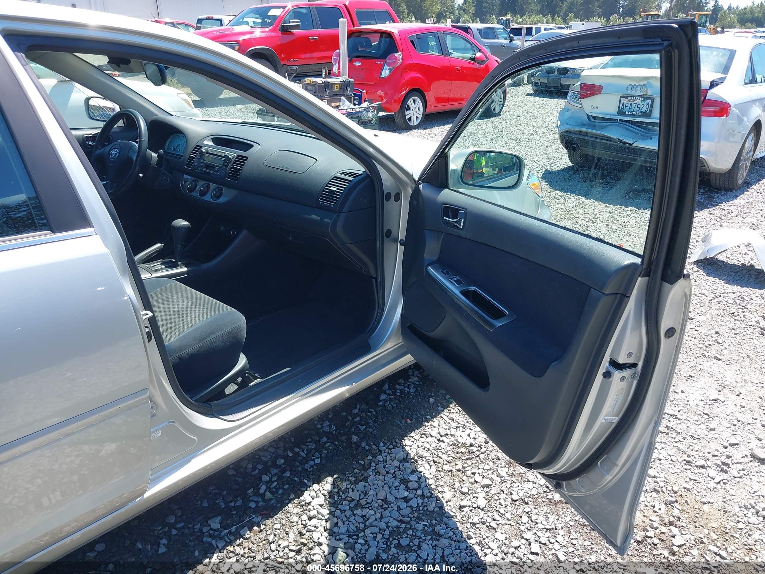 2002 Toyota Camry Se Silver vin: JTDBE32K020069946