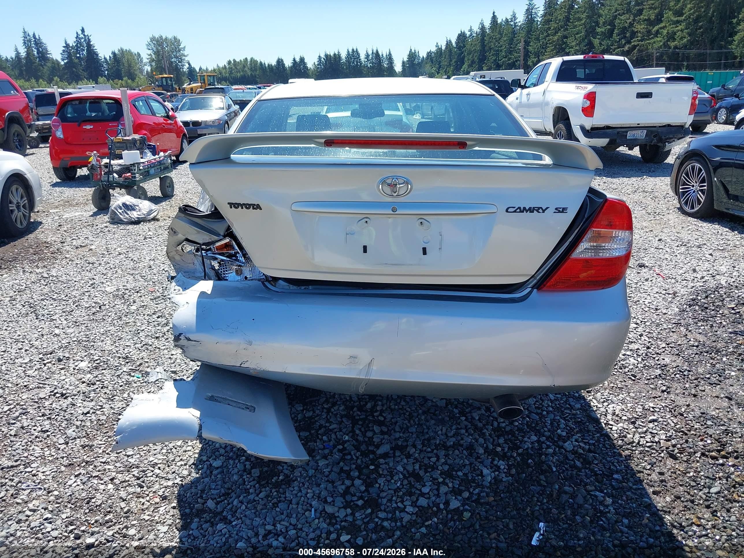 2002 Toyota Camry Se Silver vin: JTDBE32K020069946
