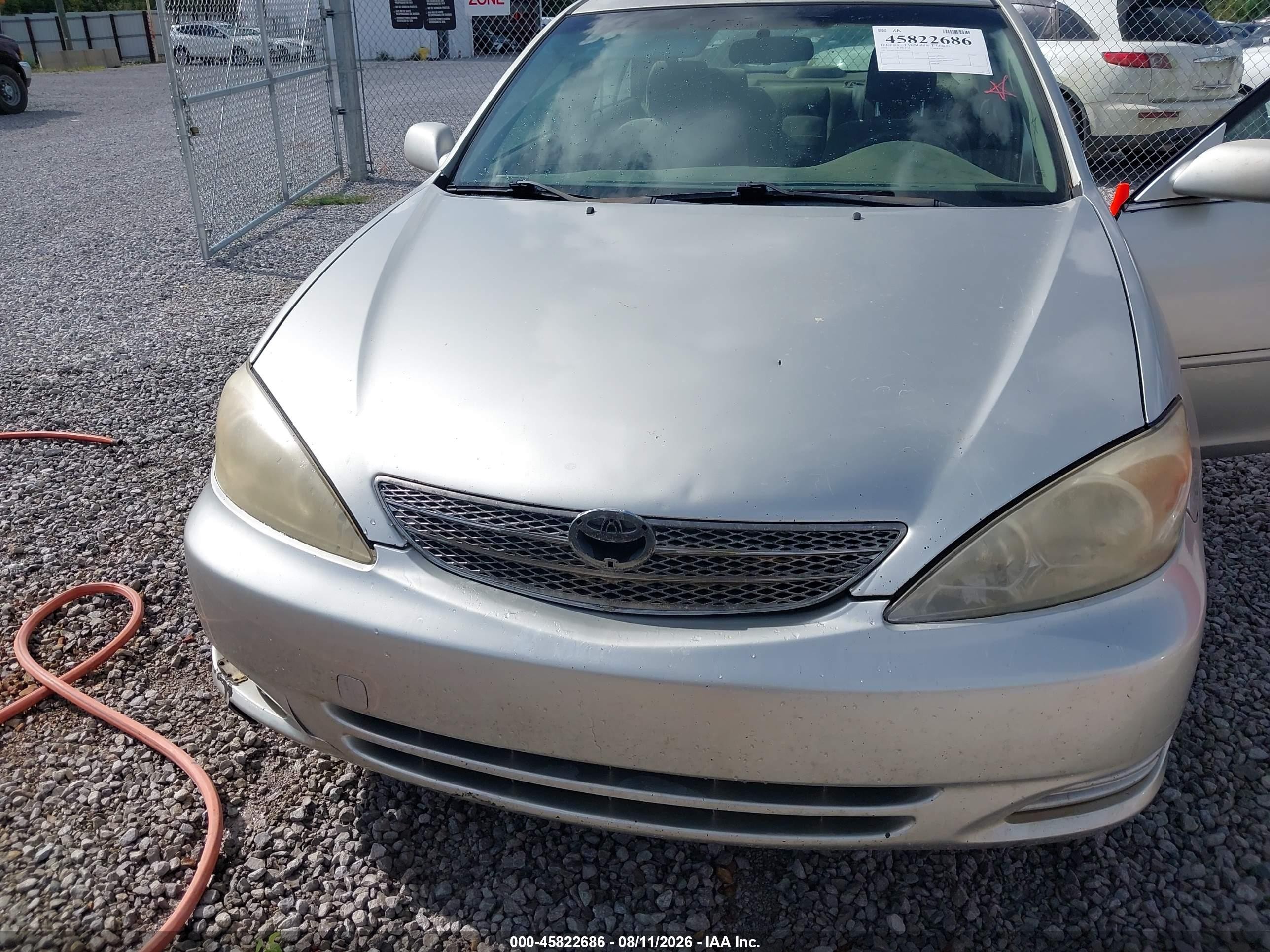 2002 Toyota Camry Le Silver vin: JTDBE32K020104016