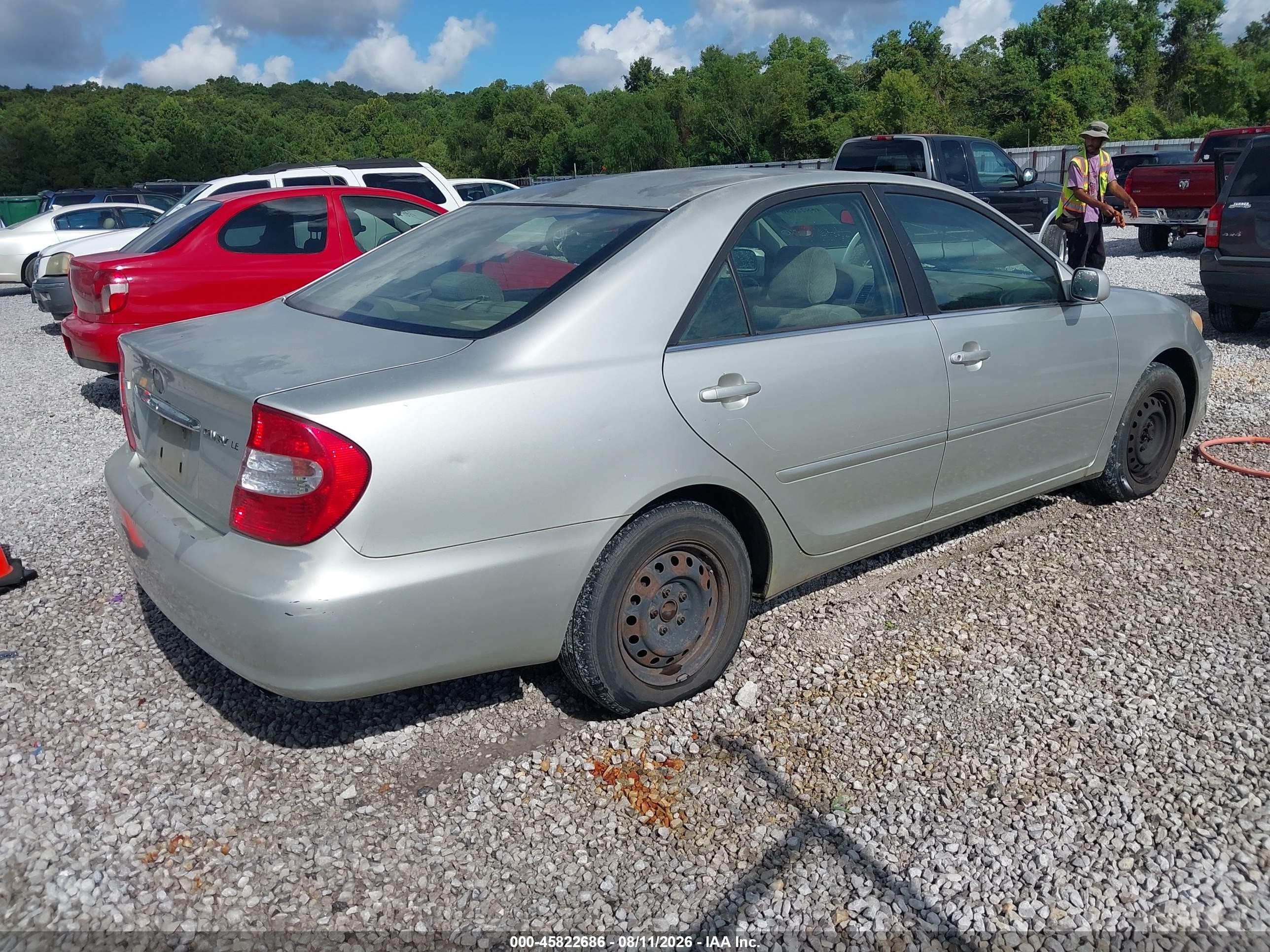 2002 Toyota Camry Le Silver vin: JTDBE32K020104016