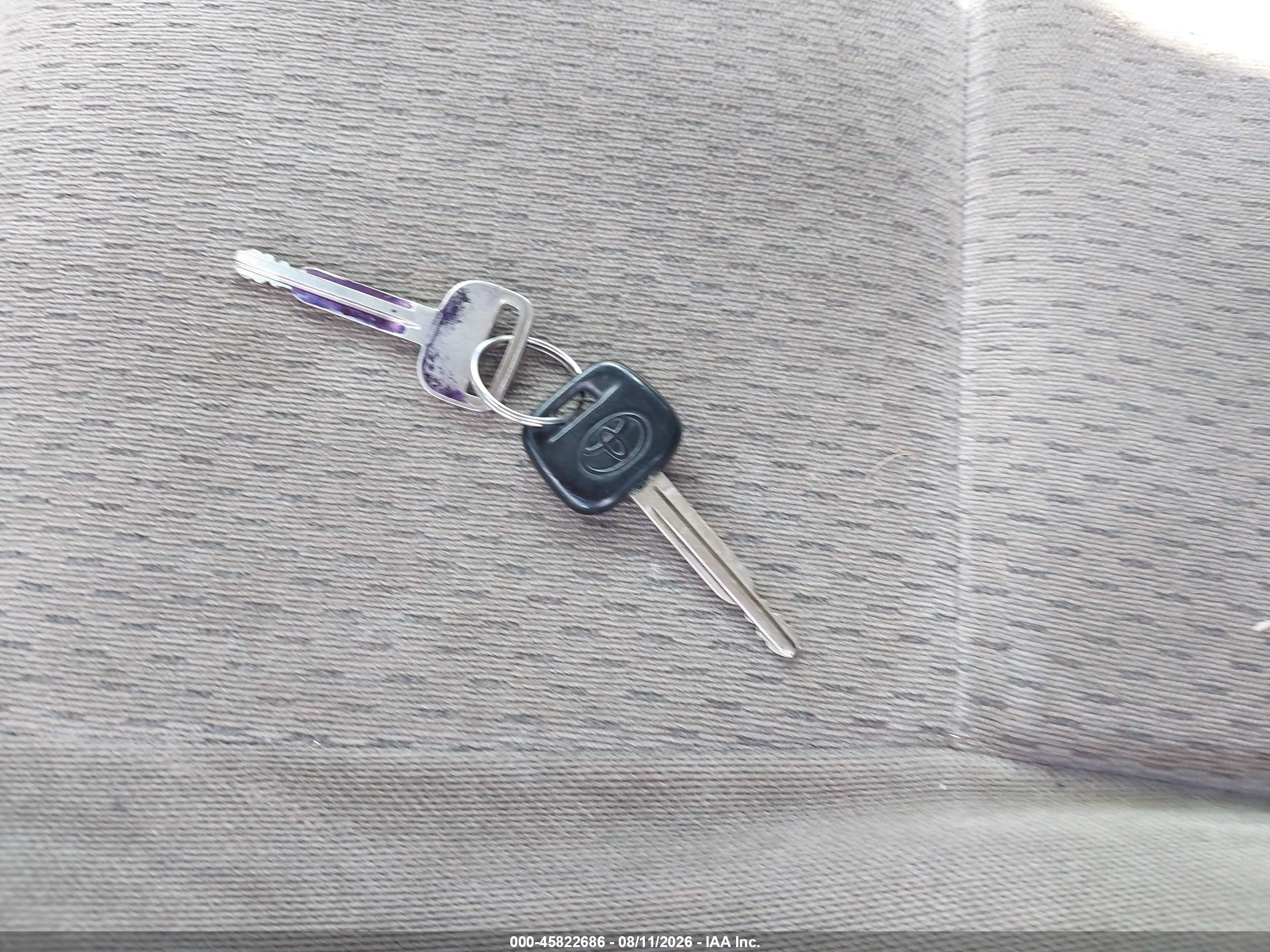 2002 Toyota Camry Le Silver vin: JTDBE32K020104016