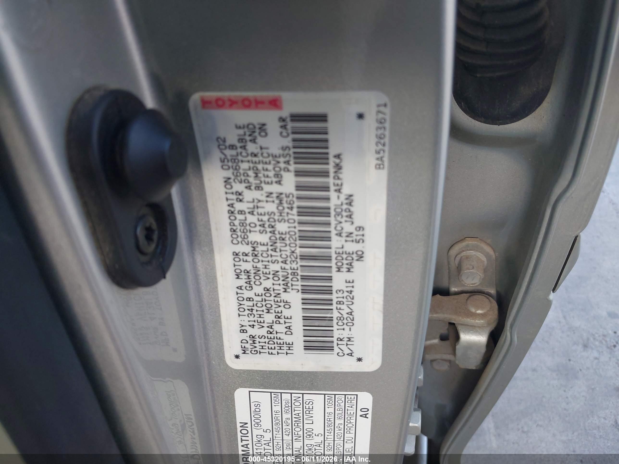 2002 Toyota Camry Le Silver vin: JTDBE32K020107465