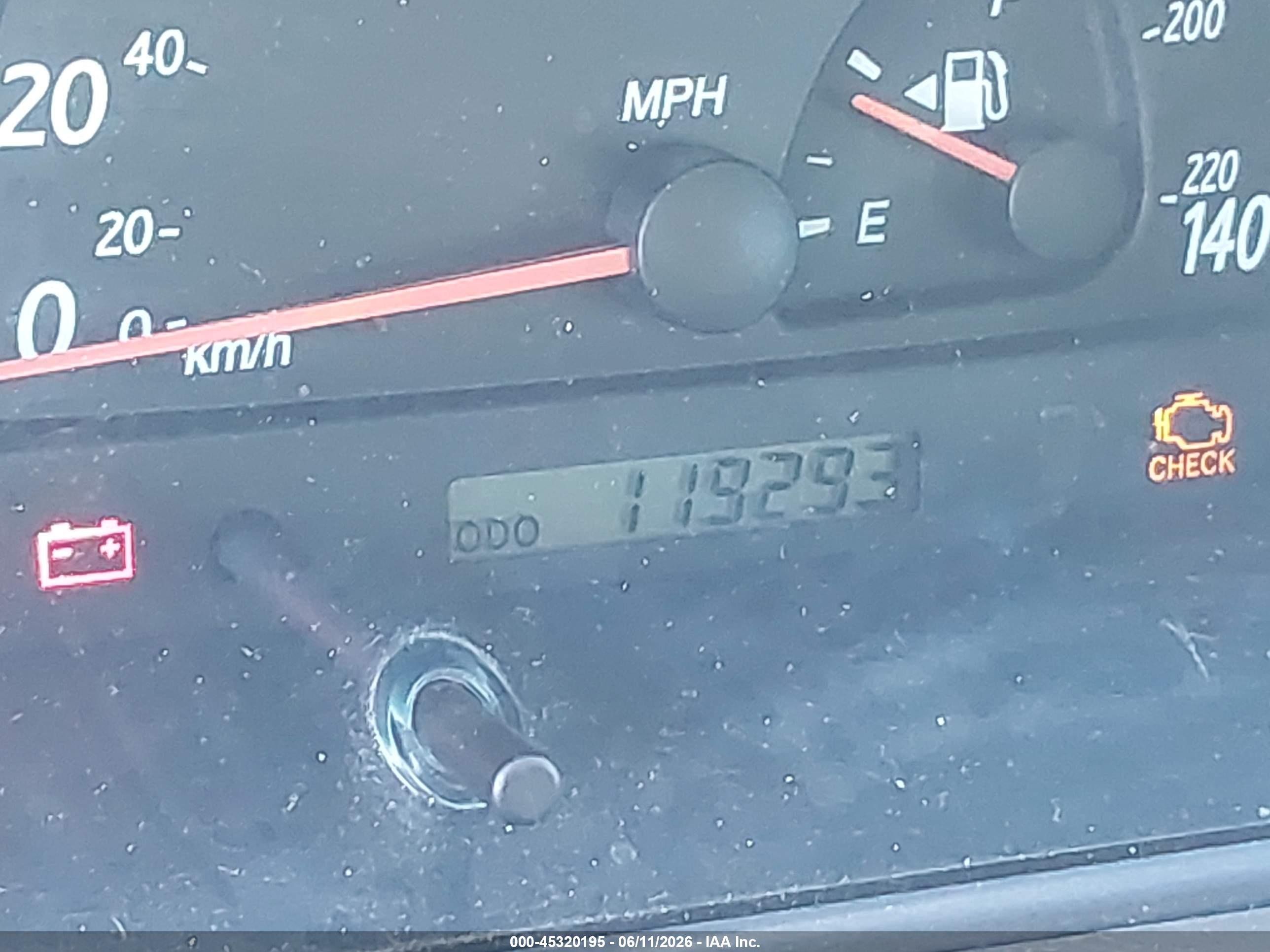 2002 Toyota Camry Le Silver vin: JTDBE32K020107465