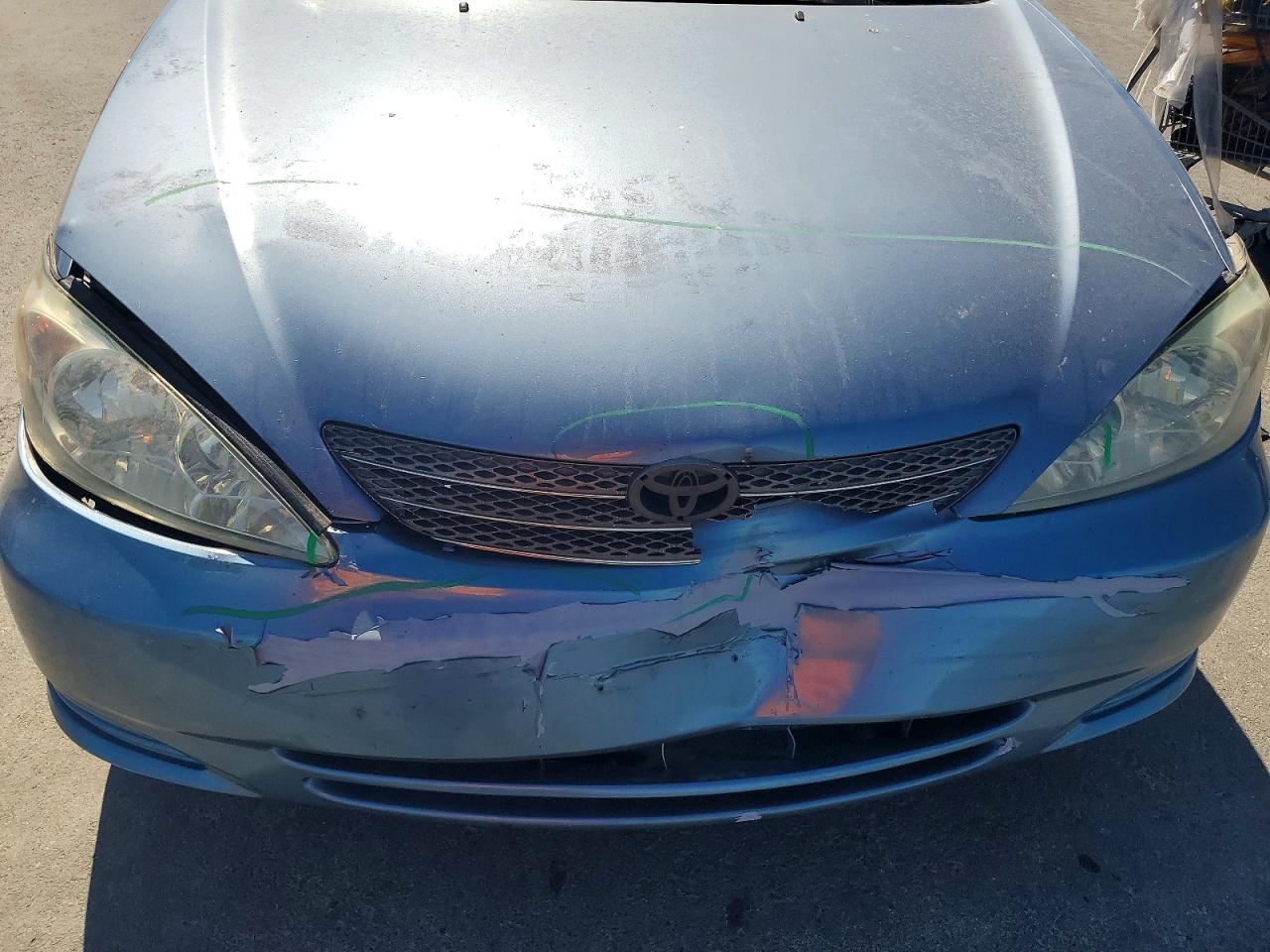 2002 Toyota Camry Le Blue vin: JTDBE32K020121995