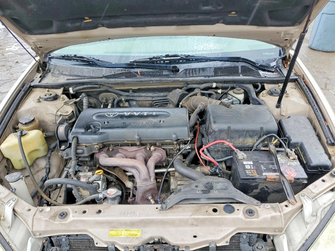 2003 Toyota Camry Le Tan vin: JTDBE32K030193863
