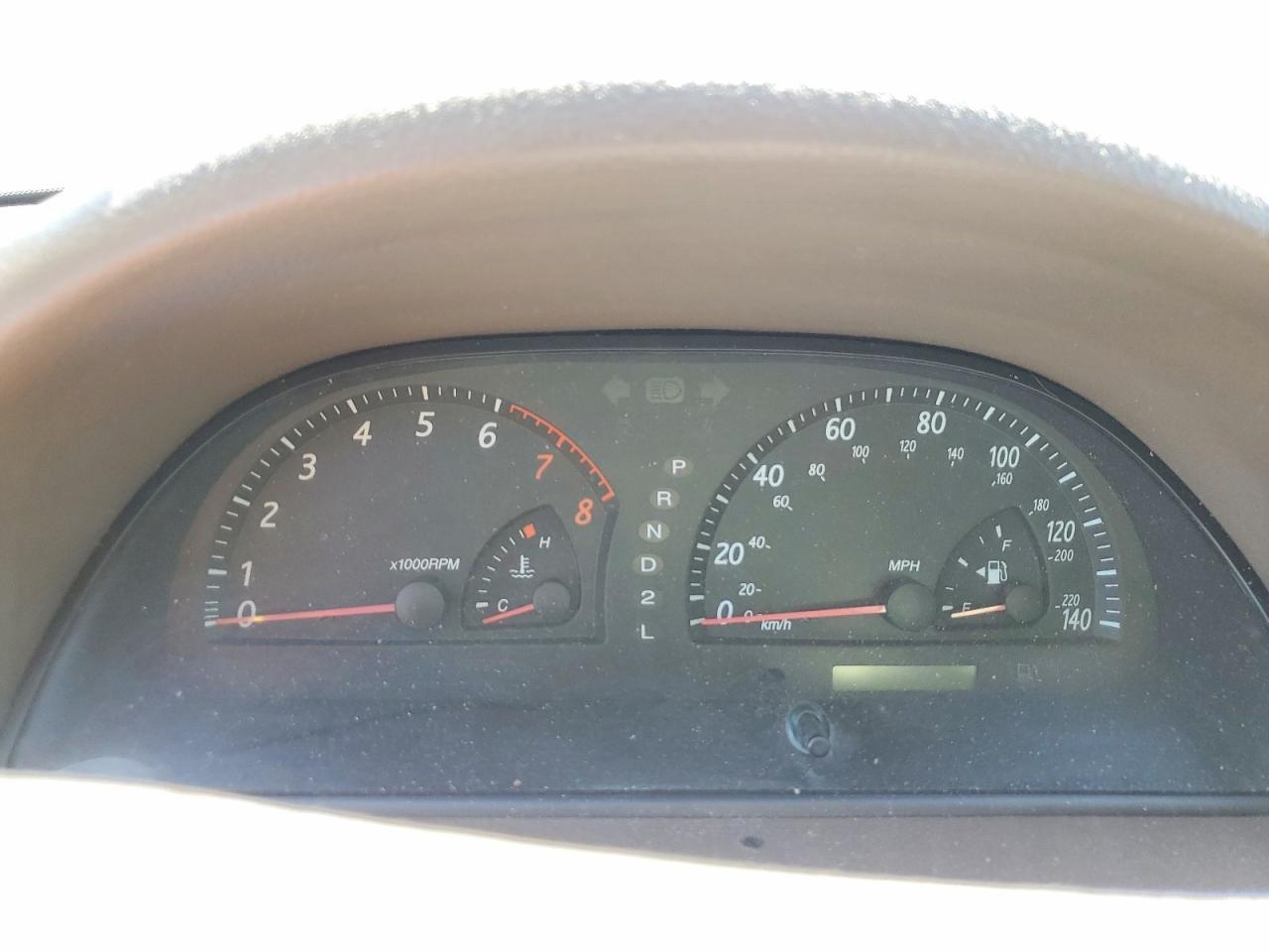 2002 Toyota Camry Le Tan vin: JTDBE32K120052279