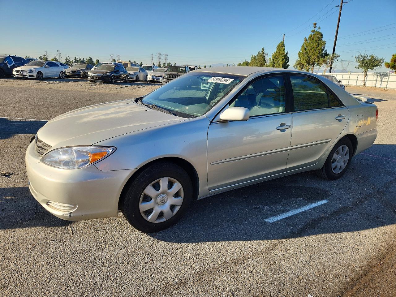 2002 Toyota Camry Le Gray vin: JTDBE32K120101853