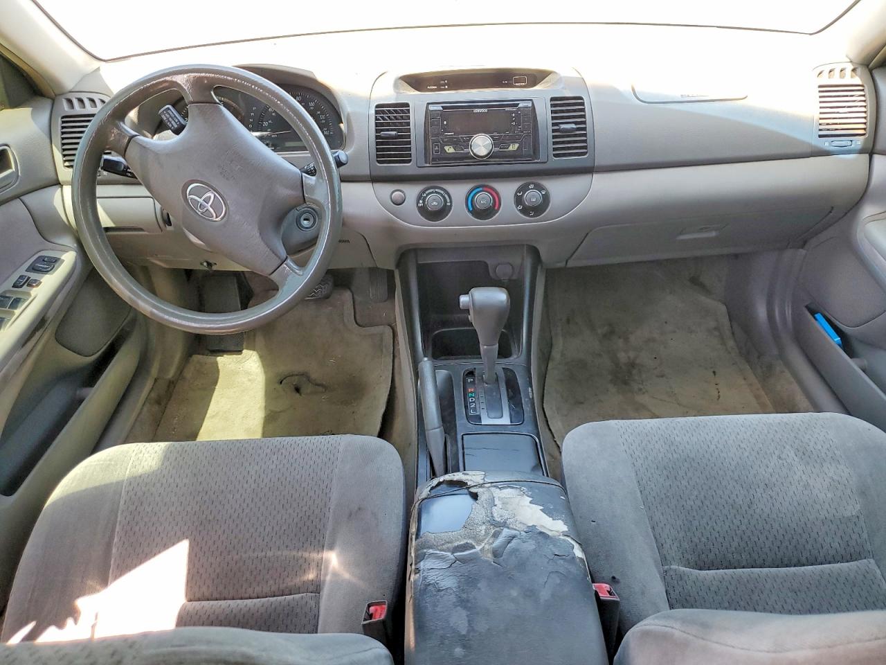 2002 Toyota Camry Le Серебряный vin: JTDBE32K120117437