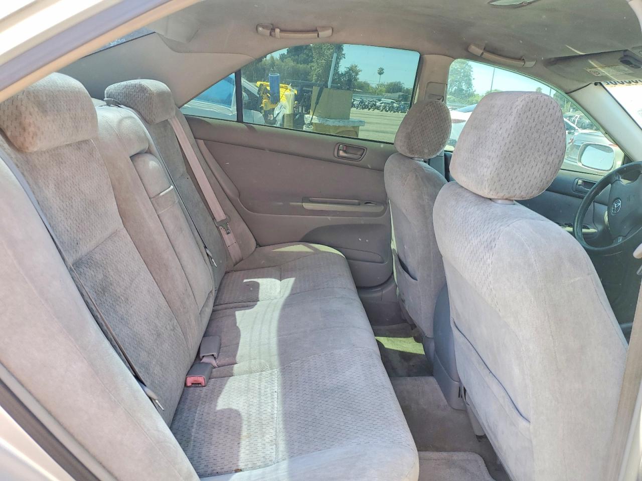 2002 Toyota Camry Le Серебряный vin: JTDBE32K120117437