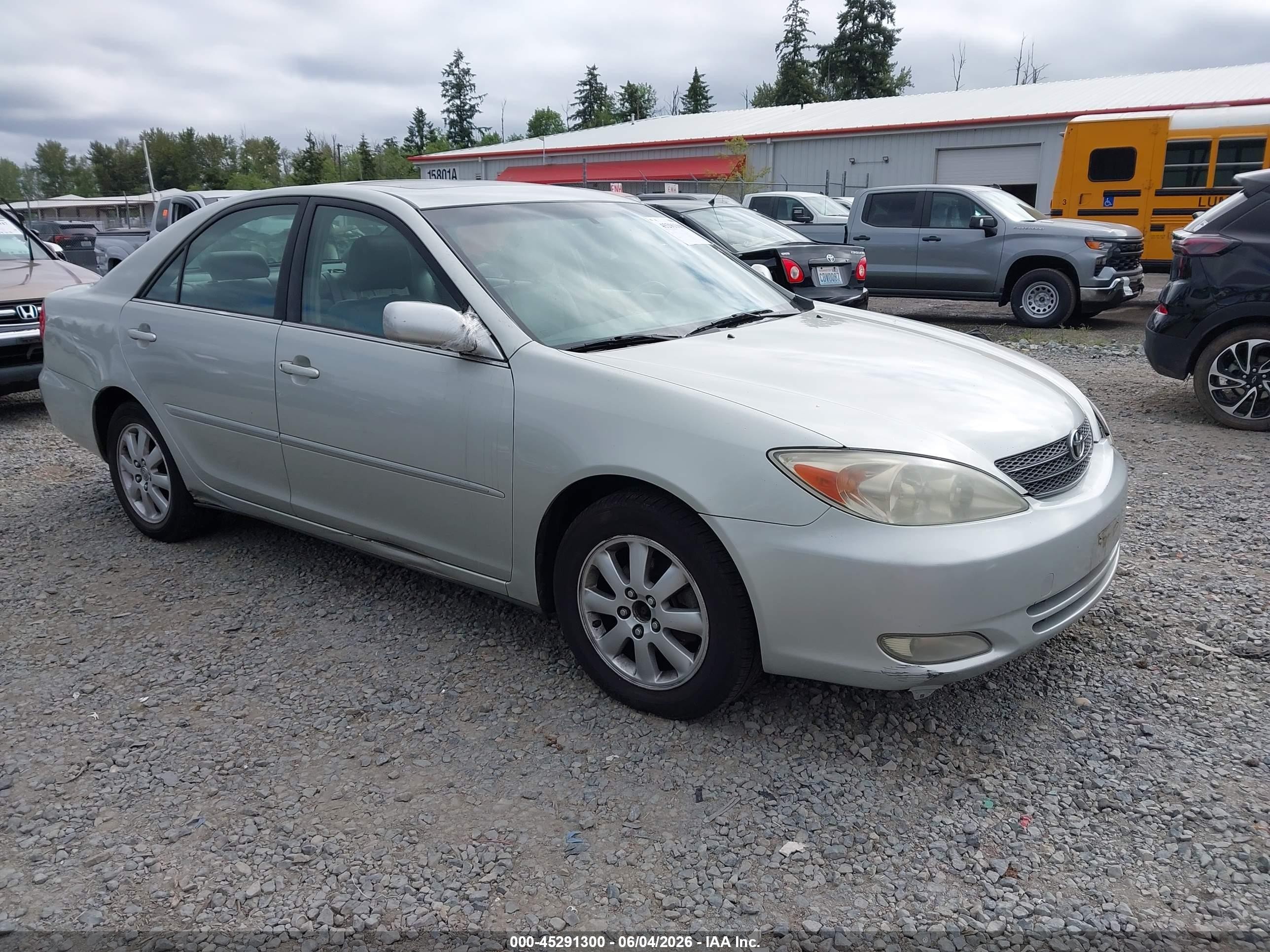 2004 Toyota Camry Xle Silver vin: JTDBE32K140266787