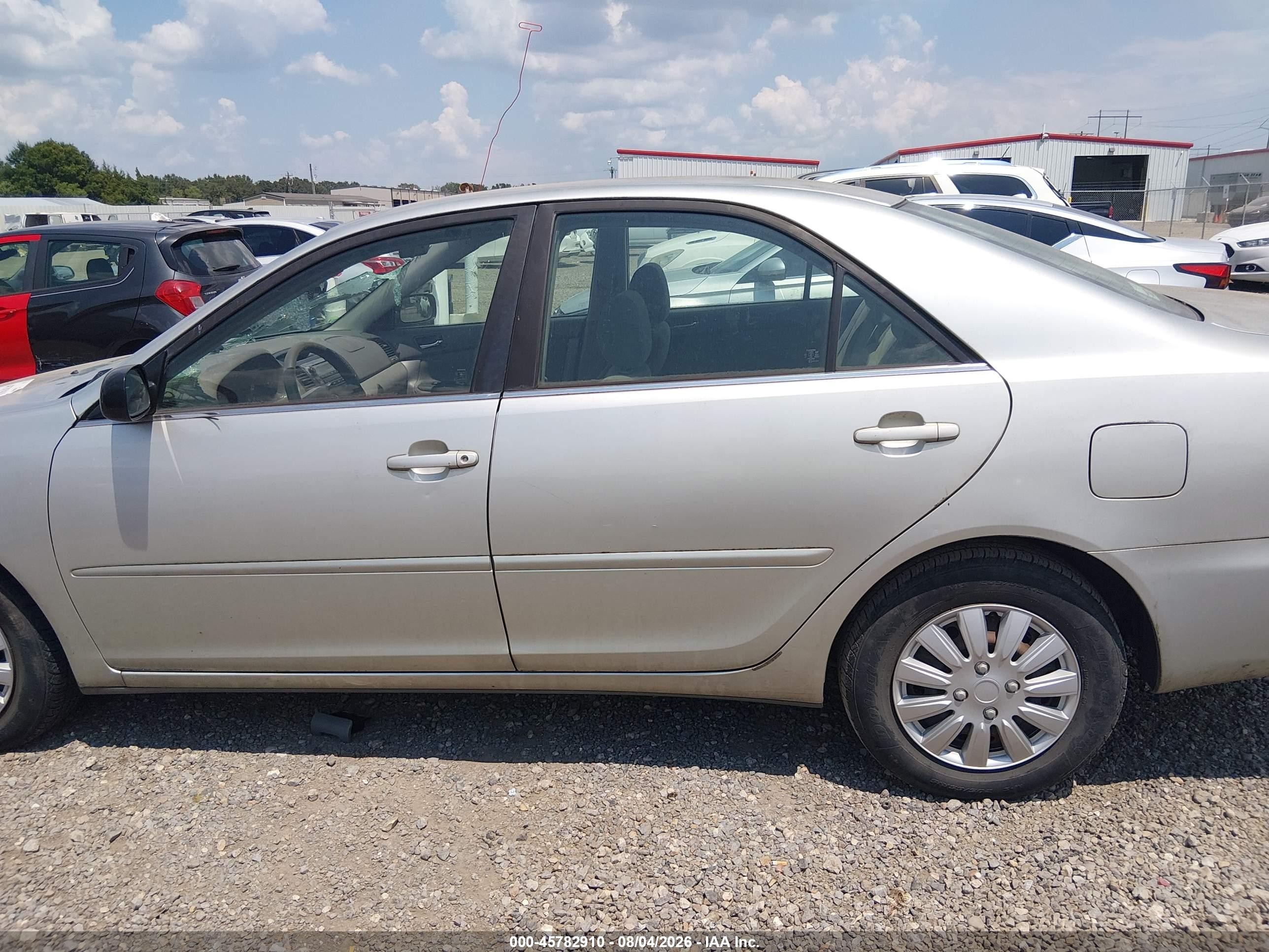 2005 Toyota Camry Std Серебряный vin: JTDBE32K153006048