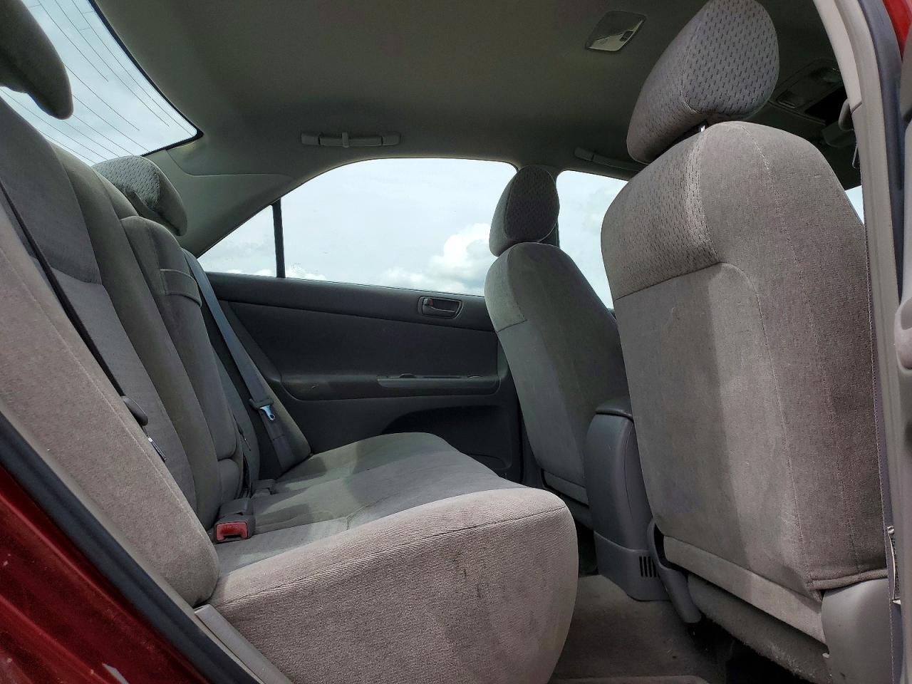 2002 Toyota Camry Le Maroon vin: JTDBE32K220073335