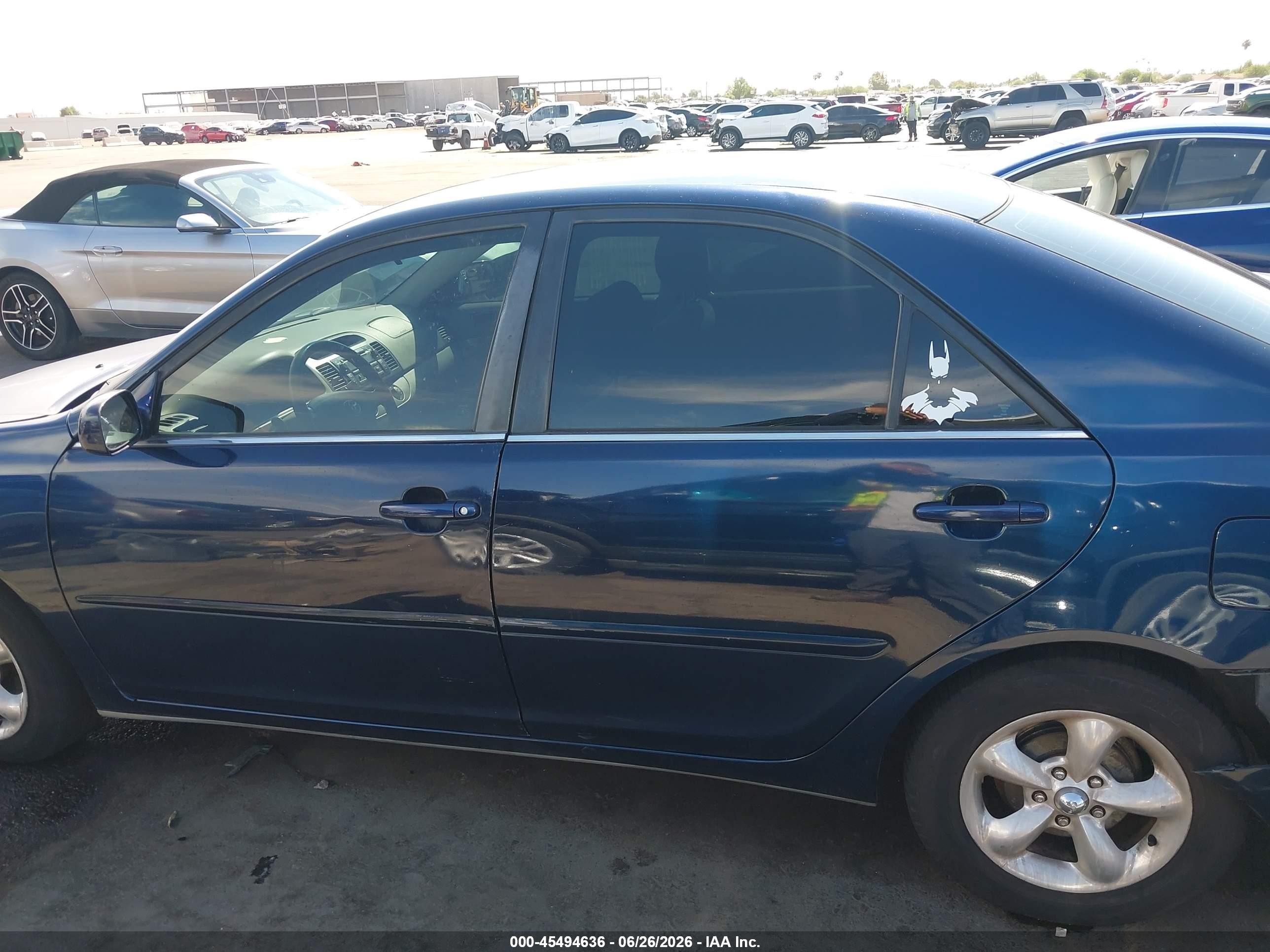 2002 Toyota Camry Le Blue vin: JTDBE32K220123652