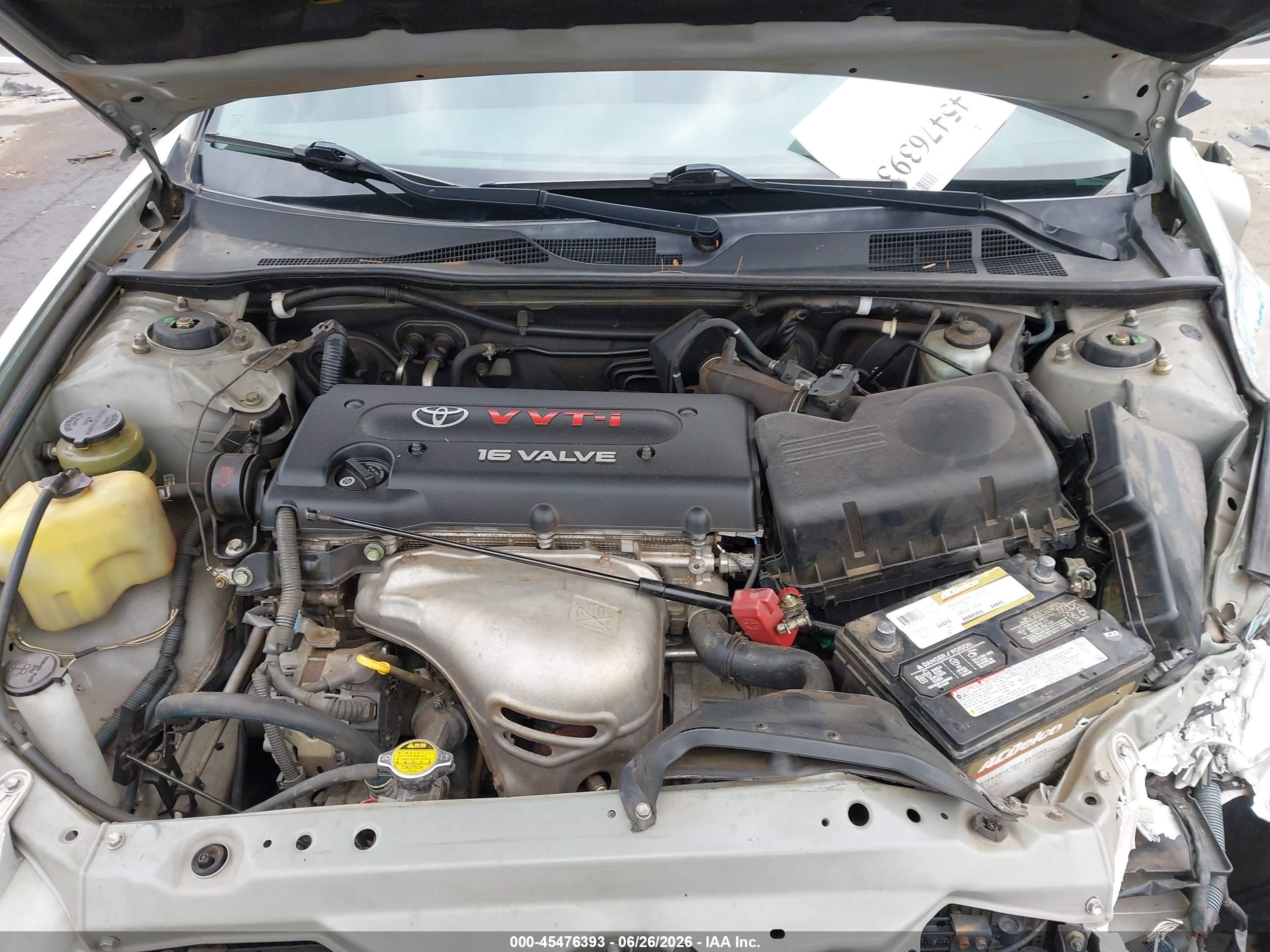 2004 Toyota Camry Le Серебряный vin: JTDBE32K240290824