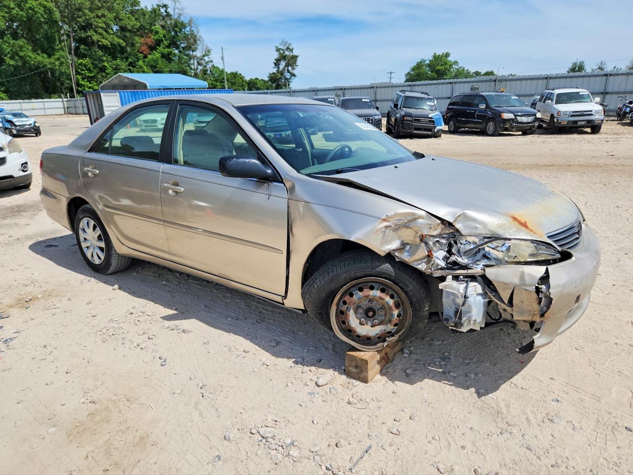 2006 Toyota Camry Standard Tan vin: JTDBE32K263049265