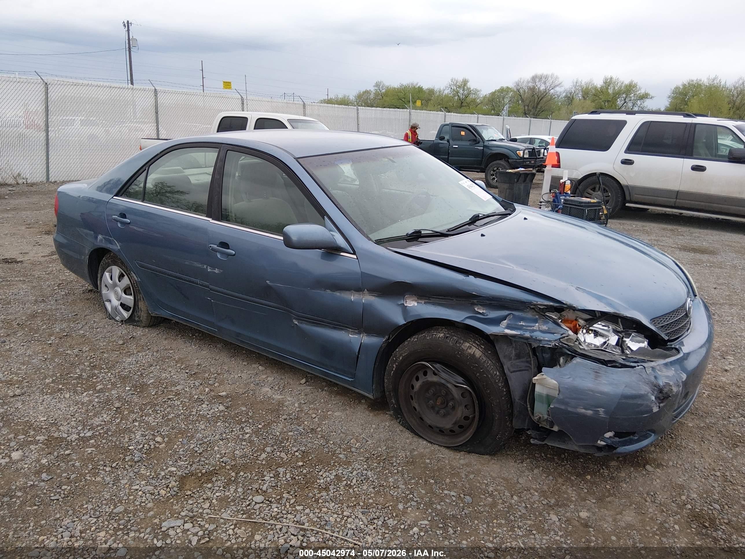 2003 Toyota Camry Le Light Blue vin: JTDBE32K330169685