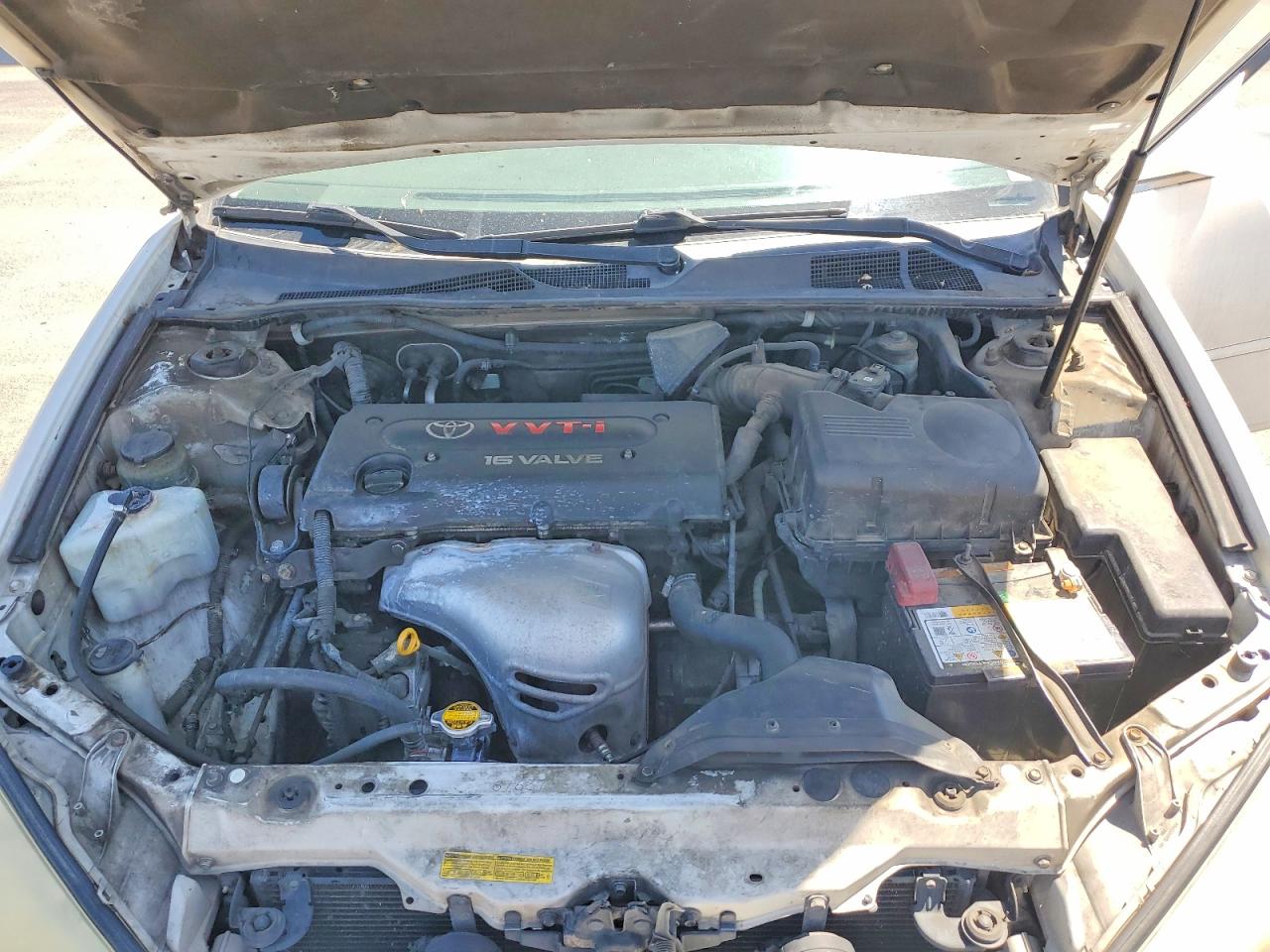 2003 Toyota Camry Le White vin: JTDBE32K330195719
