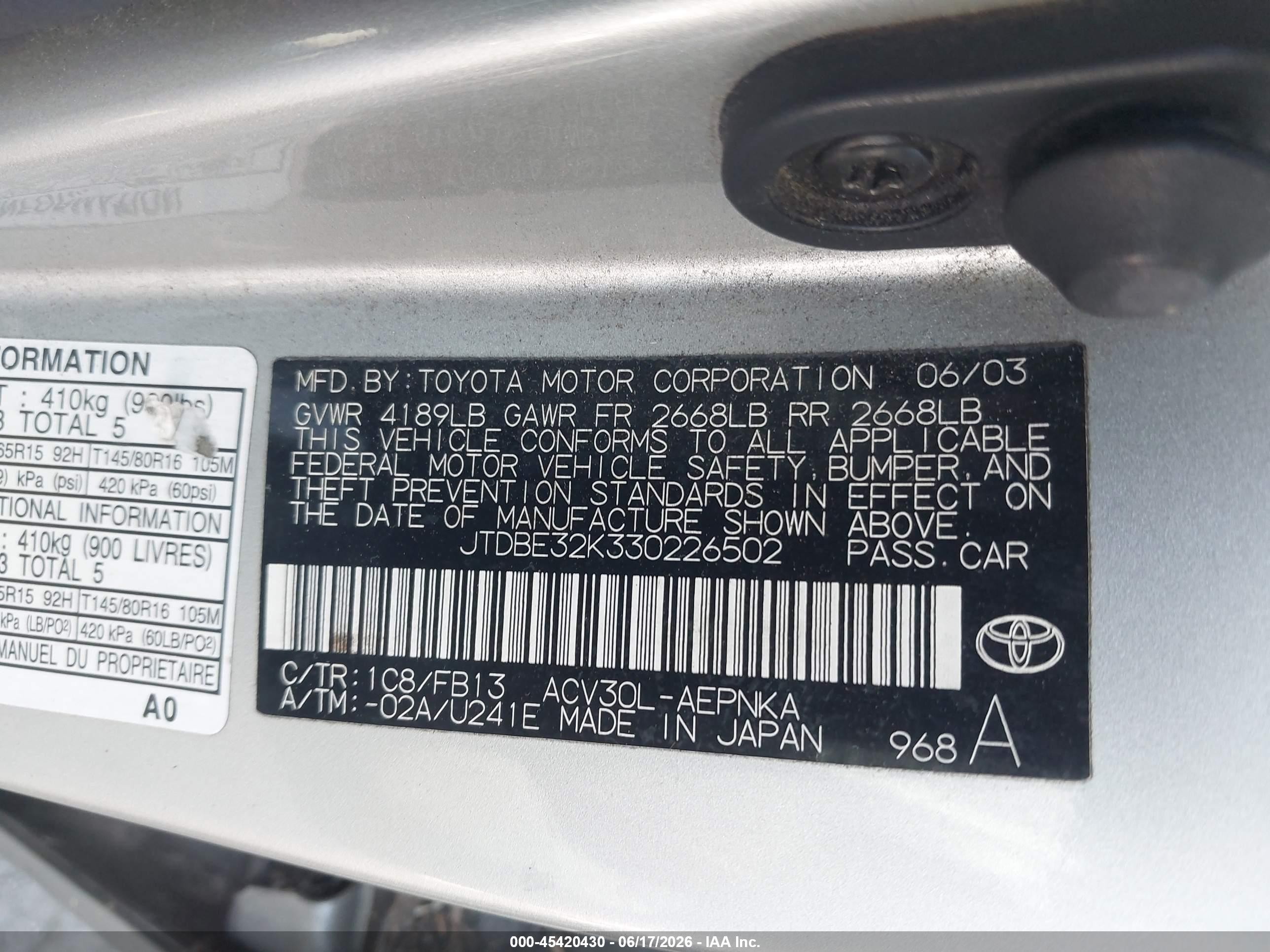 2003 Toyota Camry Le Silver vin: JTDBE32K330226502
