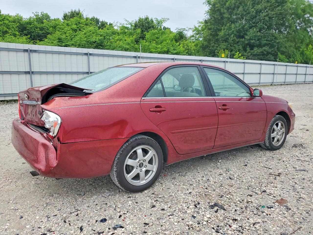 2004 Toyota Camry Le Maroon vin: JTDBE32K340299130