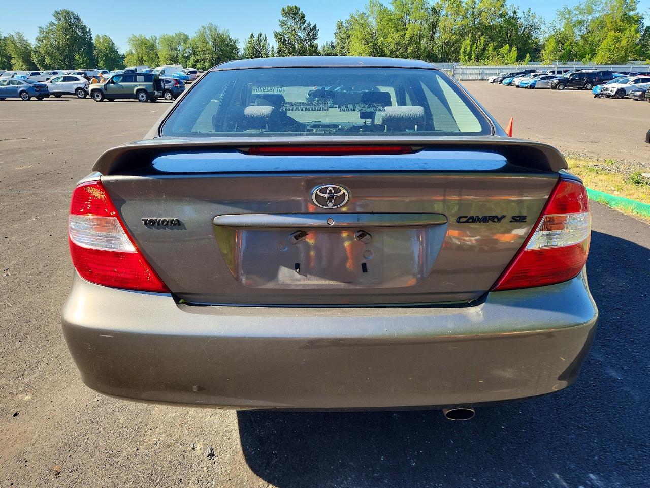 2002 Toyota Camry Se Gray vin: JTDBE32K420028428
