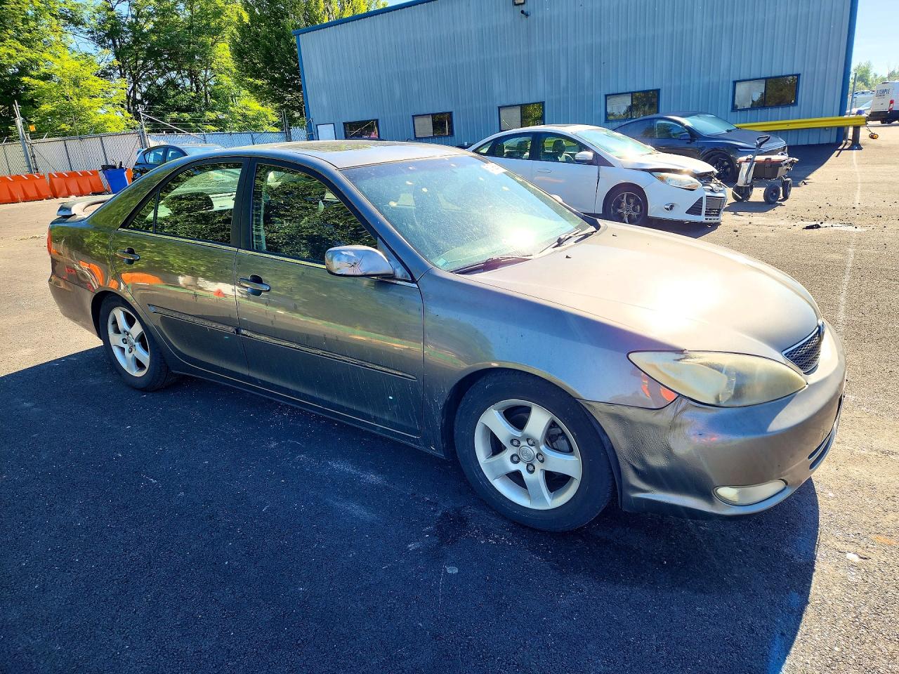 2002 Toyota Camry Se Gray vin: JTDBE32K420028428