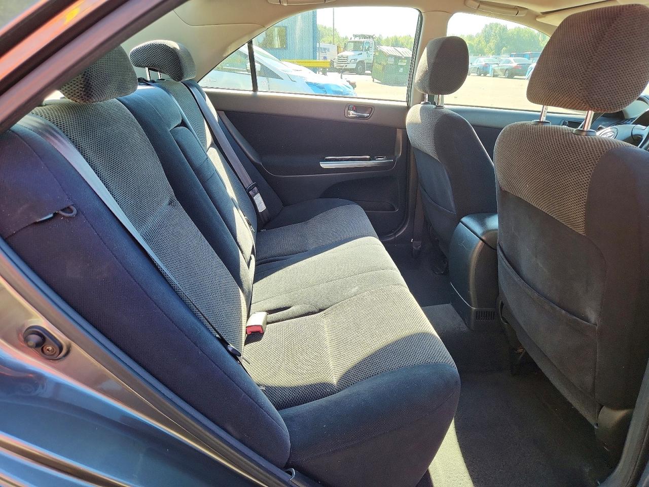2002 Toyota Camry Se Gray vin: JTDBE32K420028428