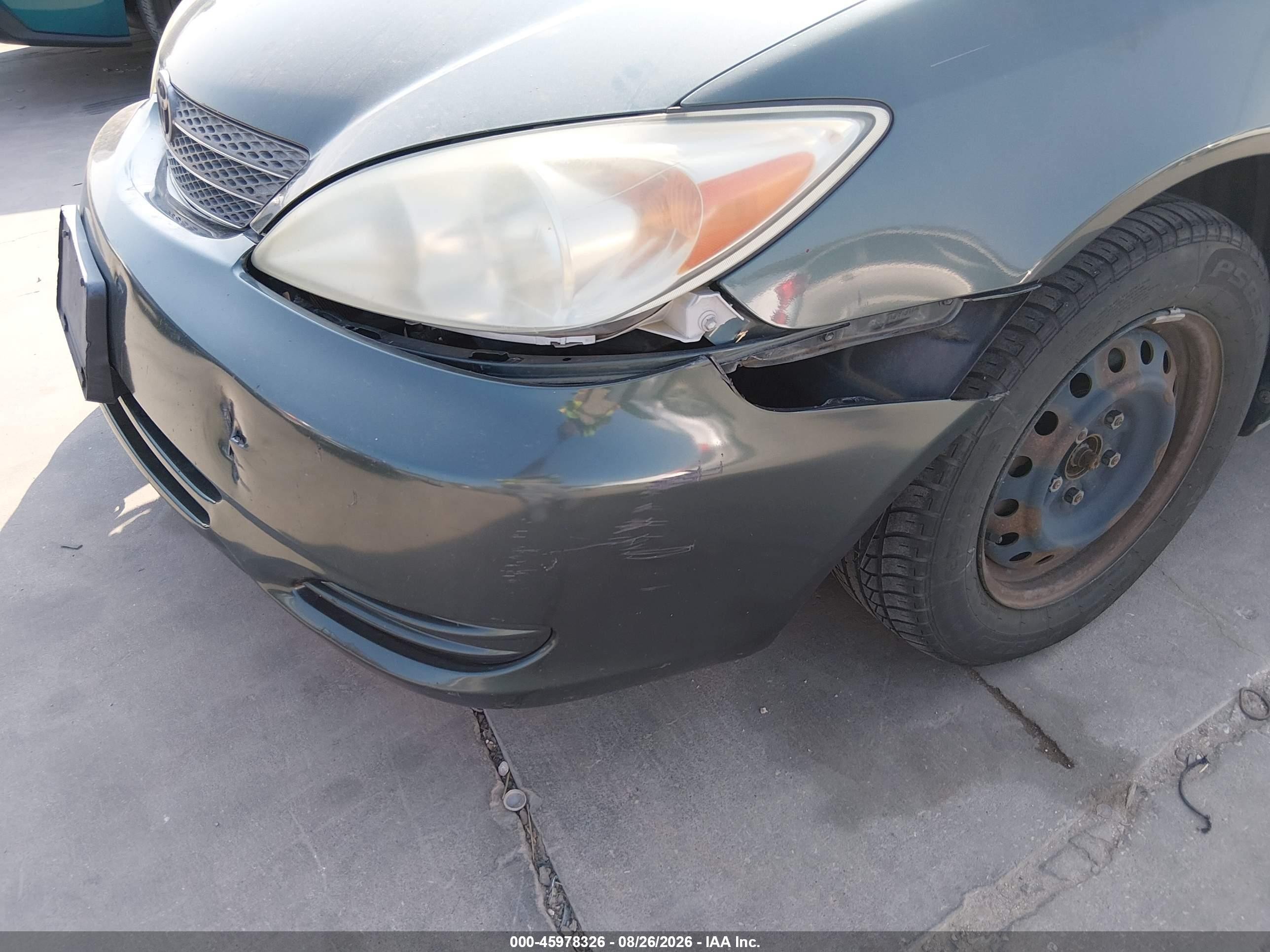 2002 Toyota Camry Le Green vin: JTDBE32K420079685