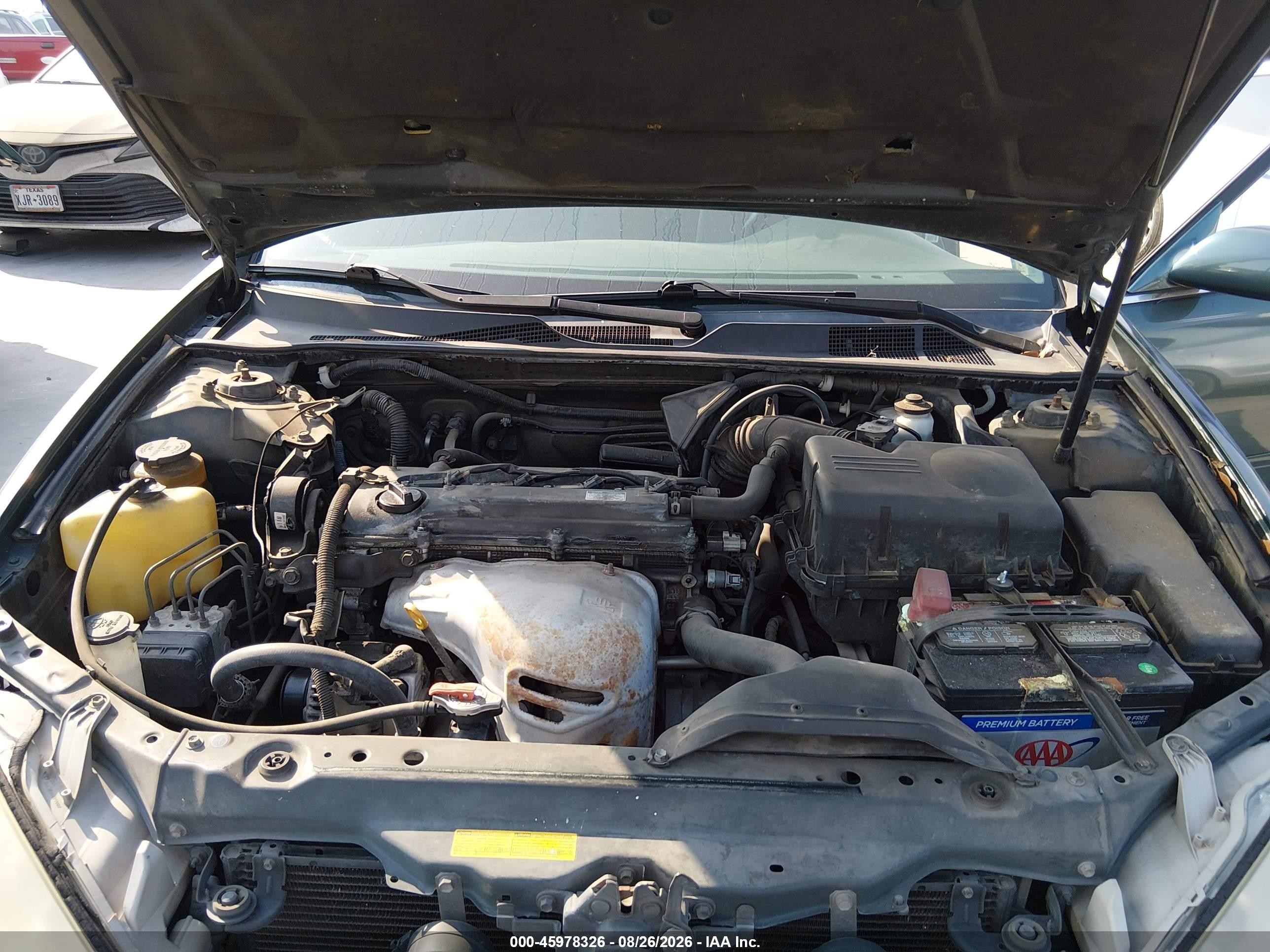 2002 Toyota Camry Le Green vin: JTDBE32K420079685