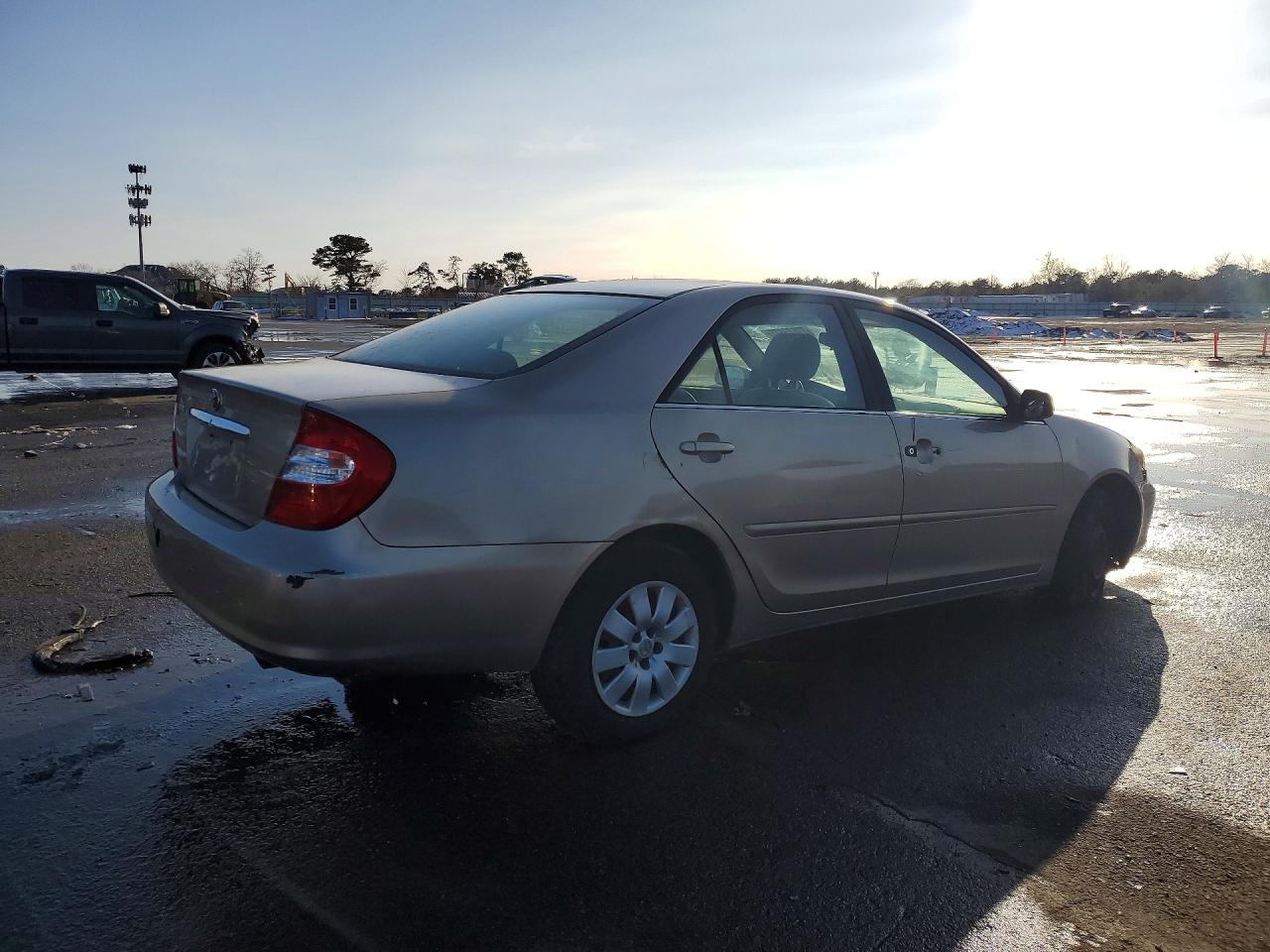 2003 Toyota Corolla Tan vin: JTDBE32K430167279