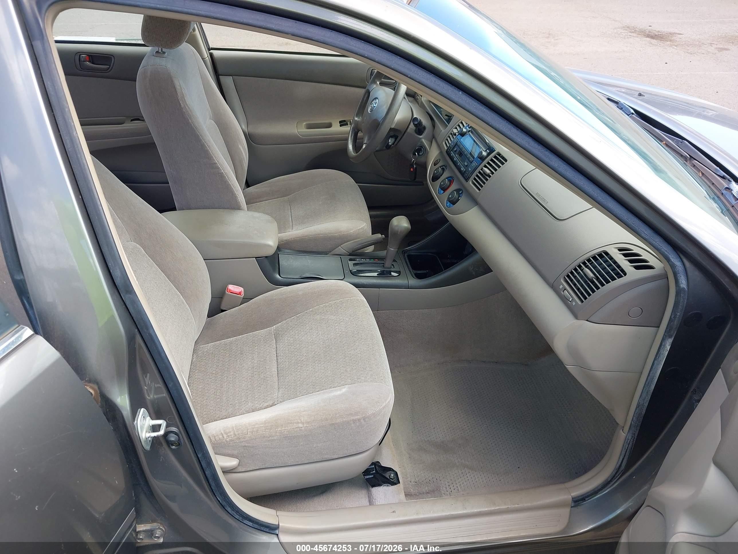 2004 Toyota Camry Le/se/std/xle Серый vin: JTDBE32K440287973