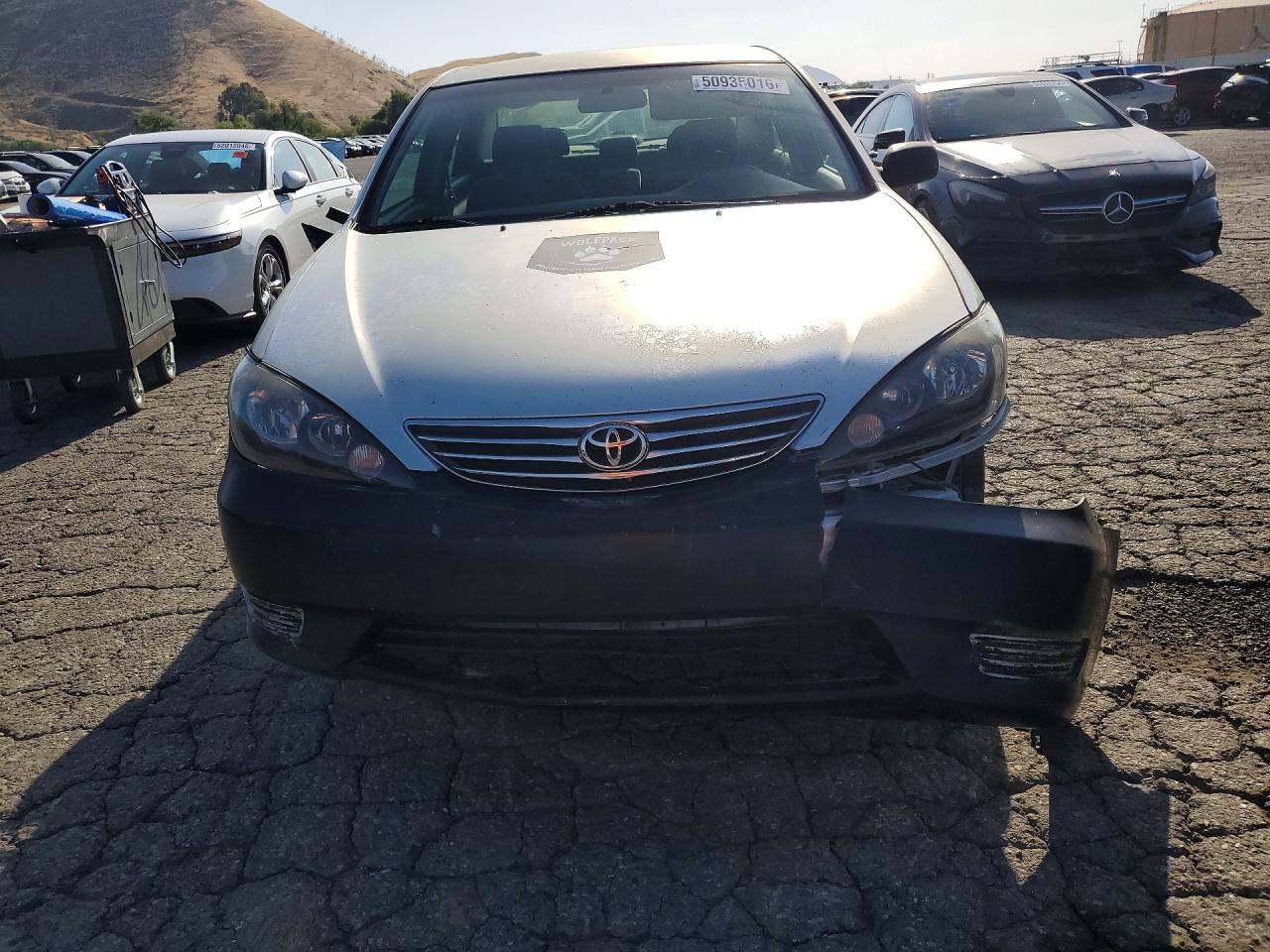 2005 Toyota Camry Standard Silver vin: JTDBE32K453036516
