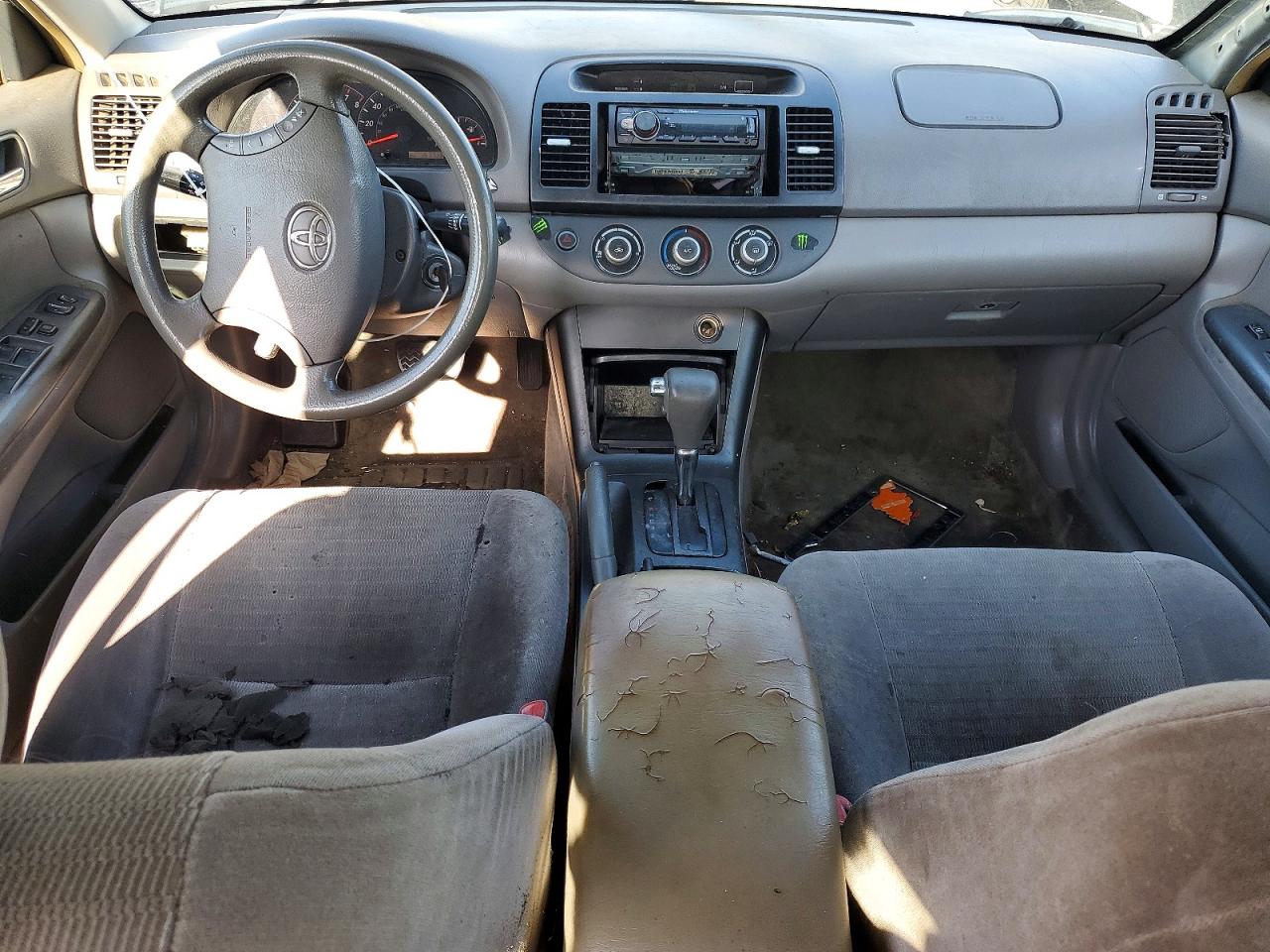 2005 Toyota Camry Standard Silver vin: JTDBE32K453036516
