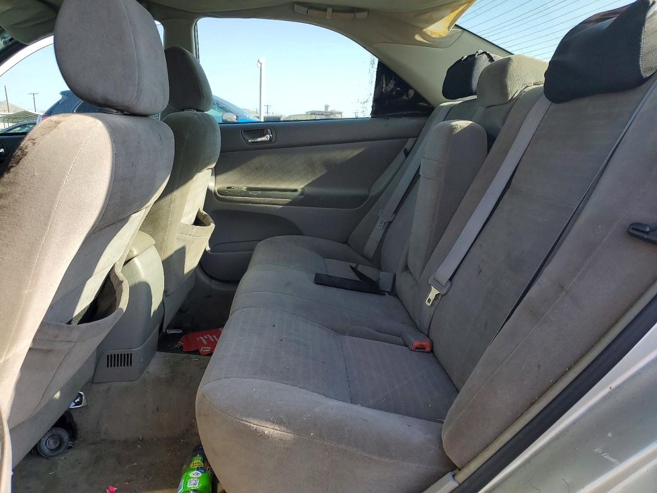 2005 Toyota Camry Standard Silver vin: JTDBE32K453036516