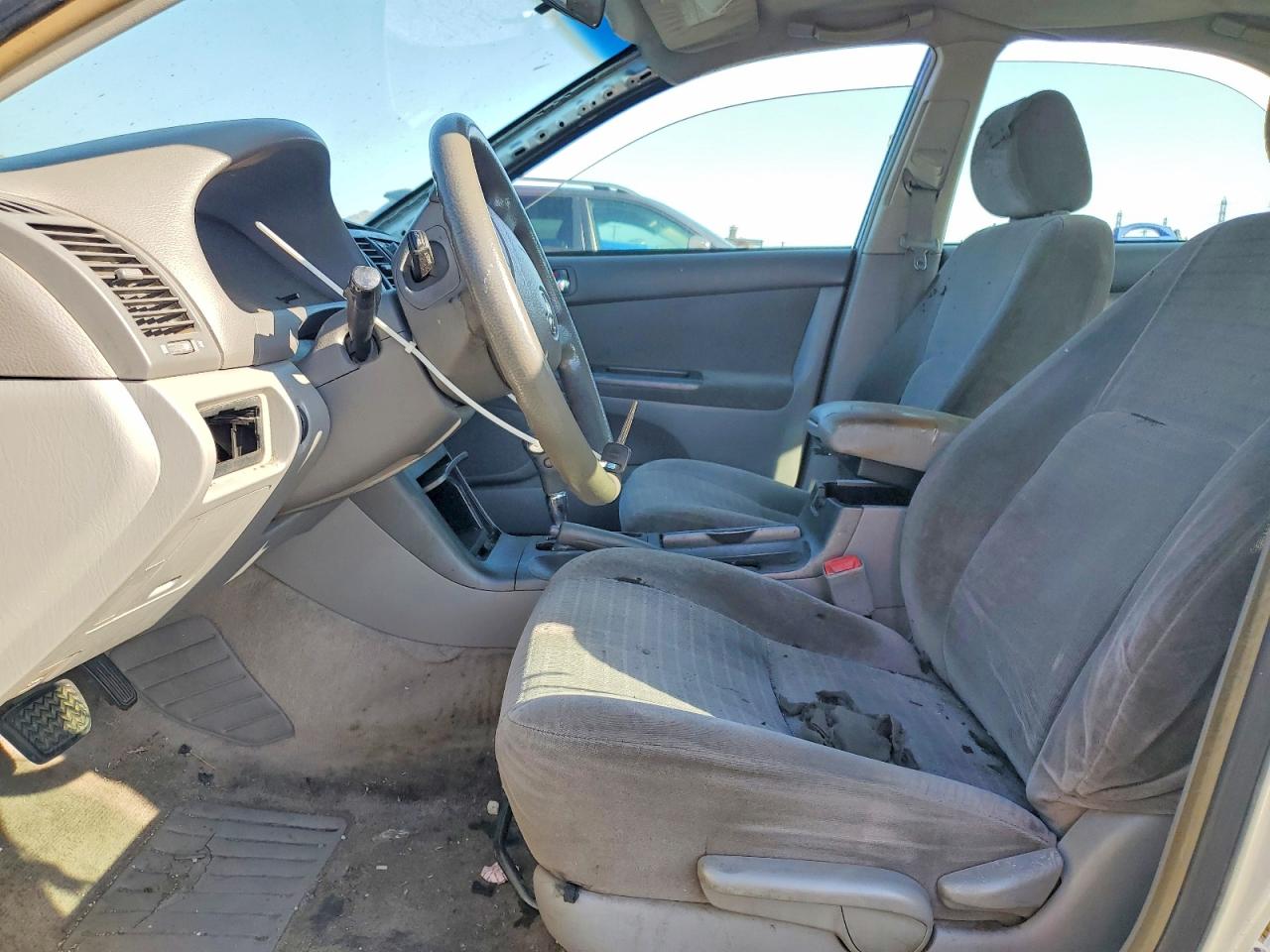 2005 Toyota Camry Standard Silver vin: JTDBE32K453036516