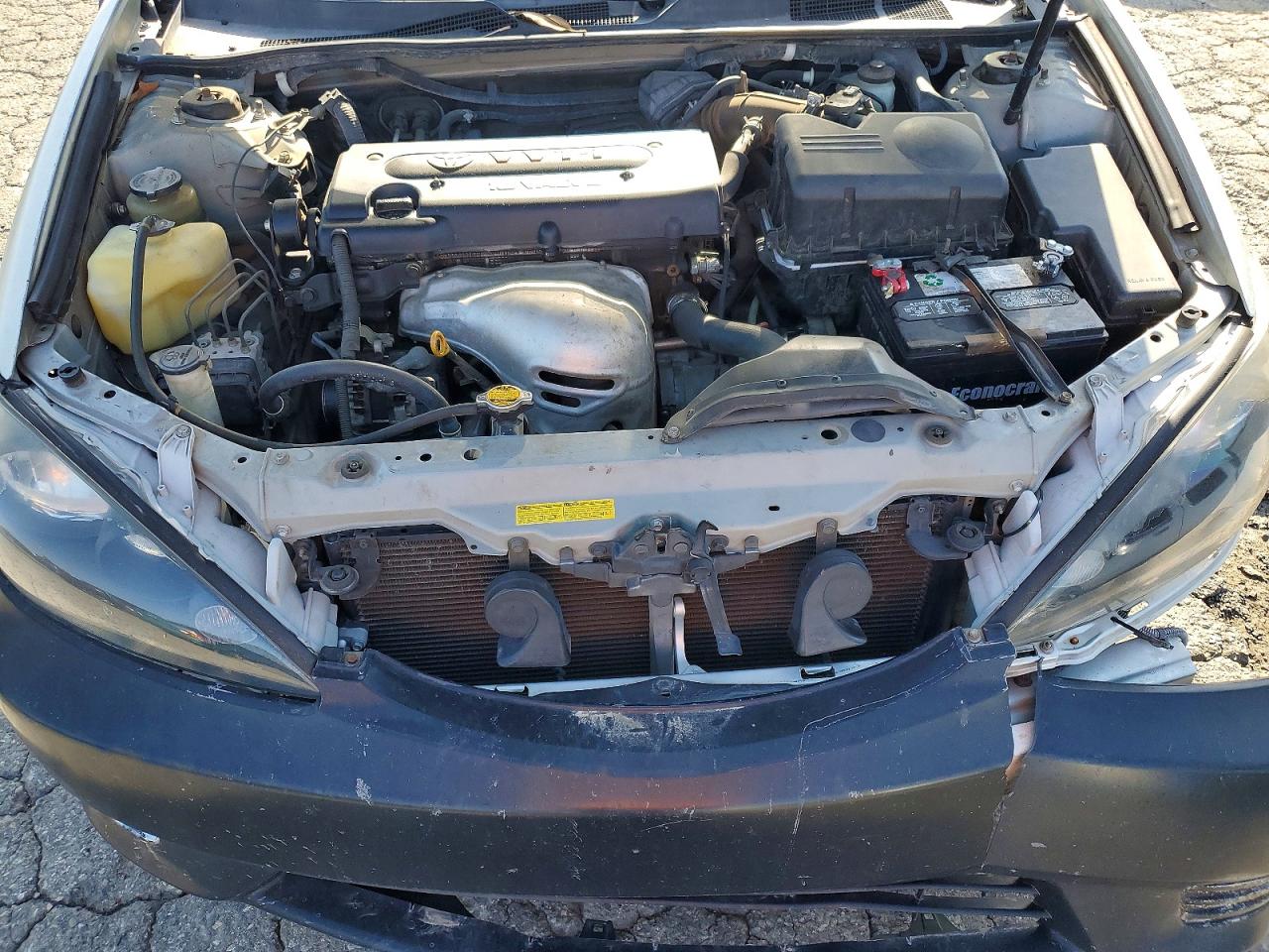 2005 Toyota Camry Standard Silver vin: JTDBE32K453036516
