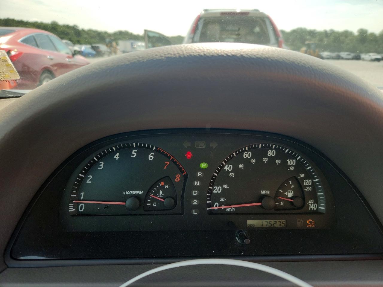 2002 Toyota Camry Le Brown vin: JTDBE32K520040085