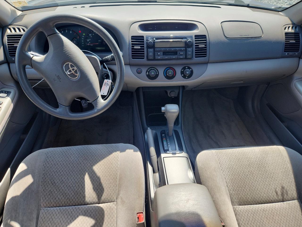 2002 Toyota Camry Le Brown vin: JTDBE32K520040085