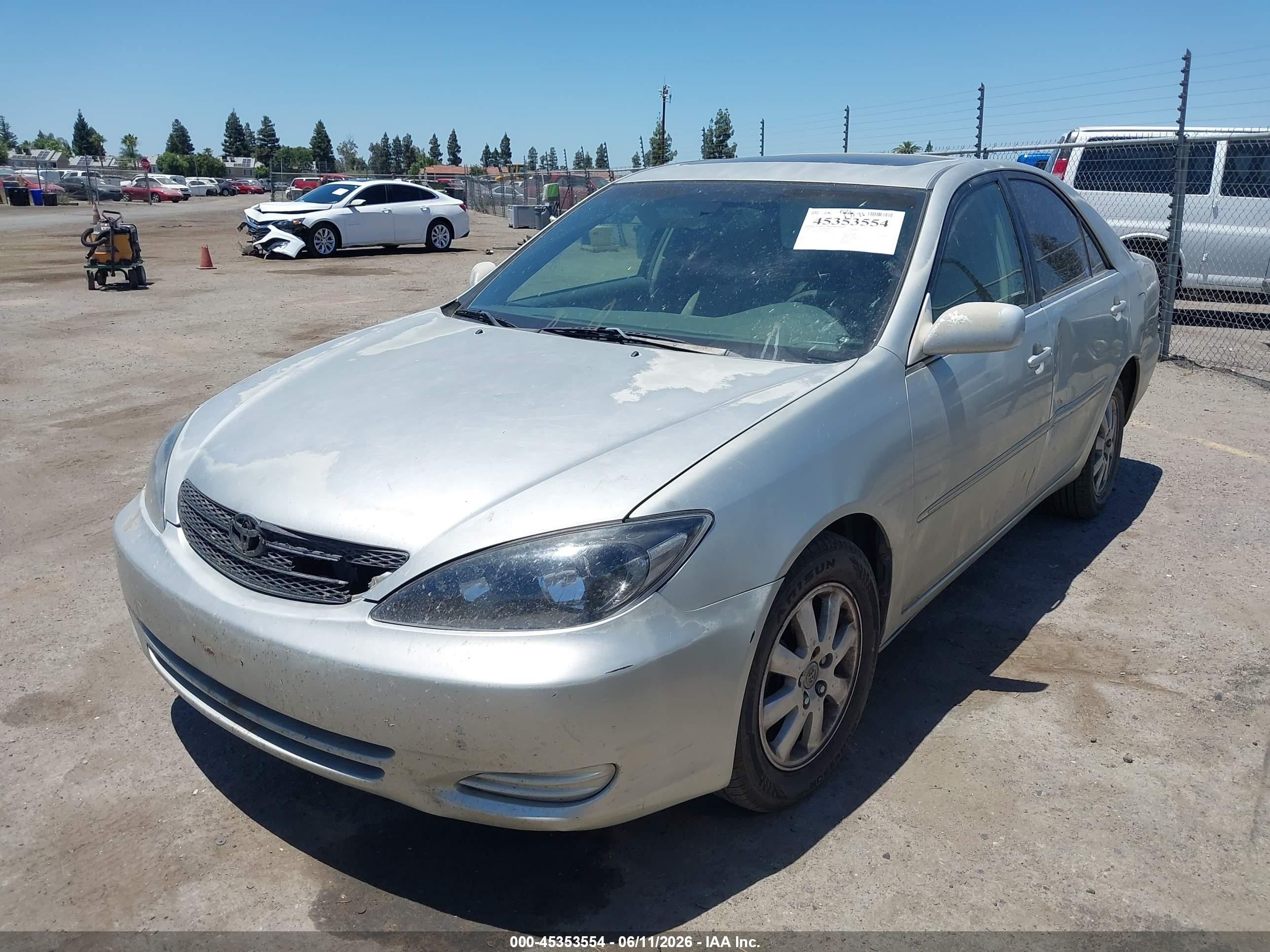2002 Toyota Camry Xle Gray vin: JTDBE32K520106960