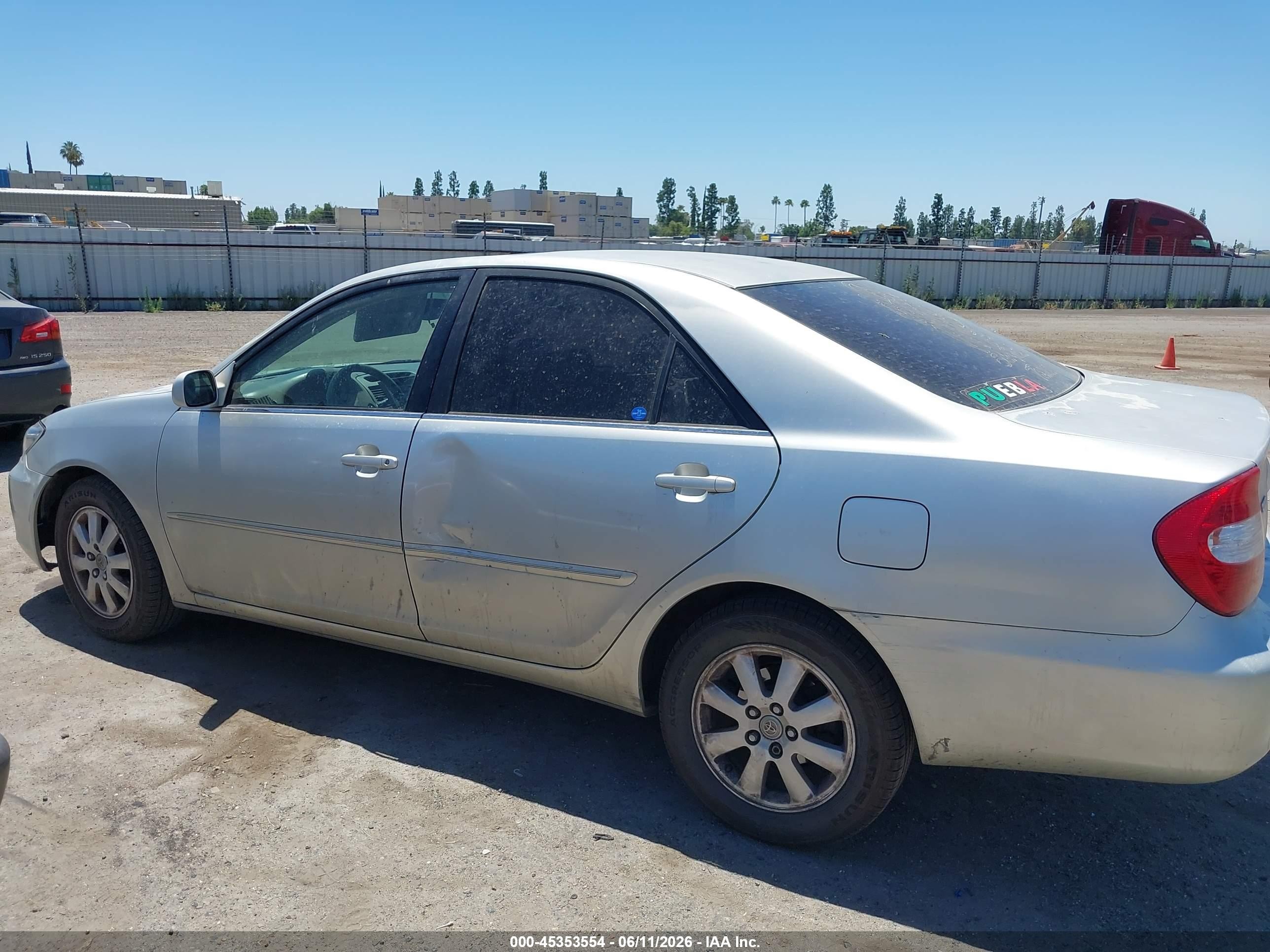 2002 Toyota Camry Xle Gray vin: JTDBE32K520106960