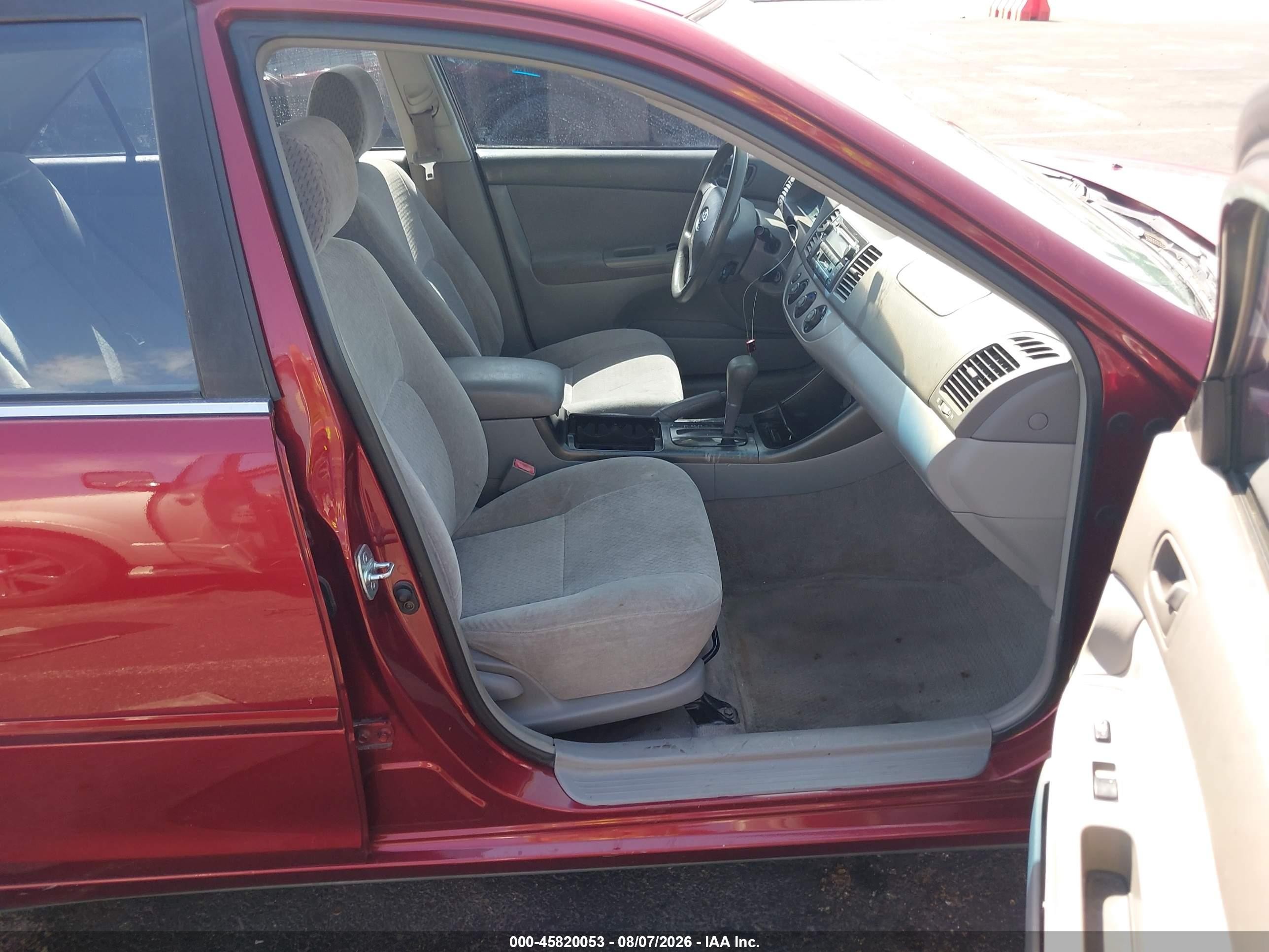 2003 Toyota Camry Le Red vin: JTDBE32K530146764