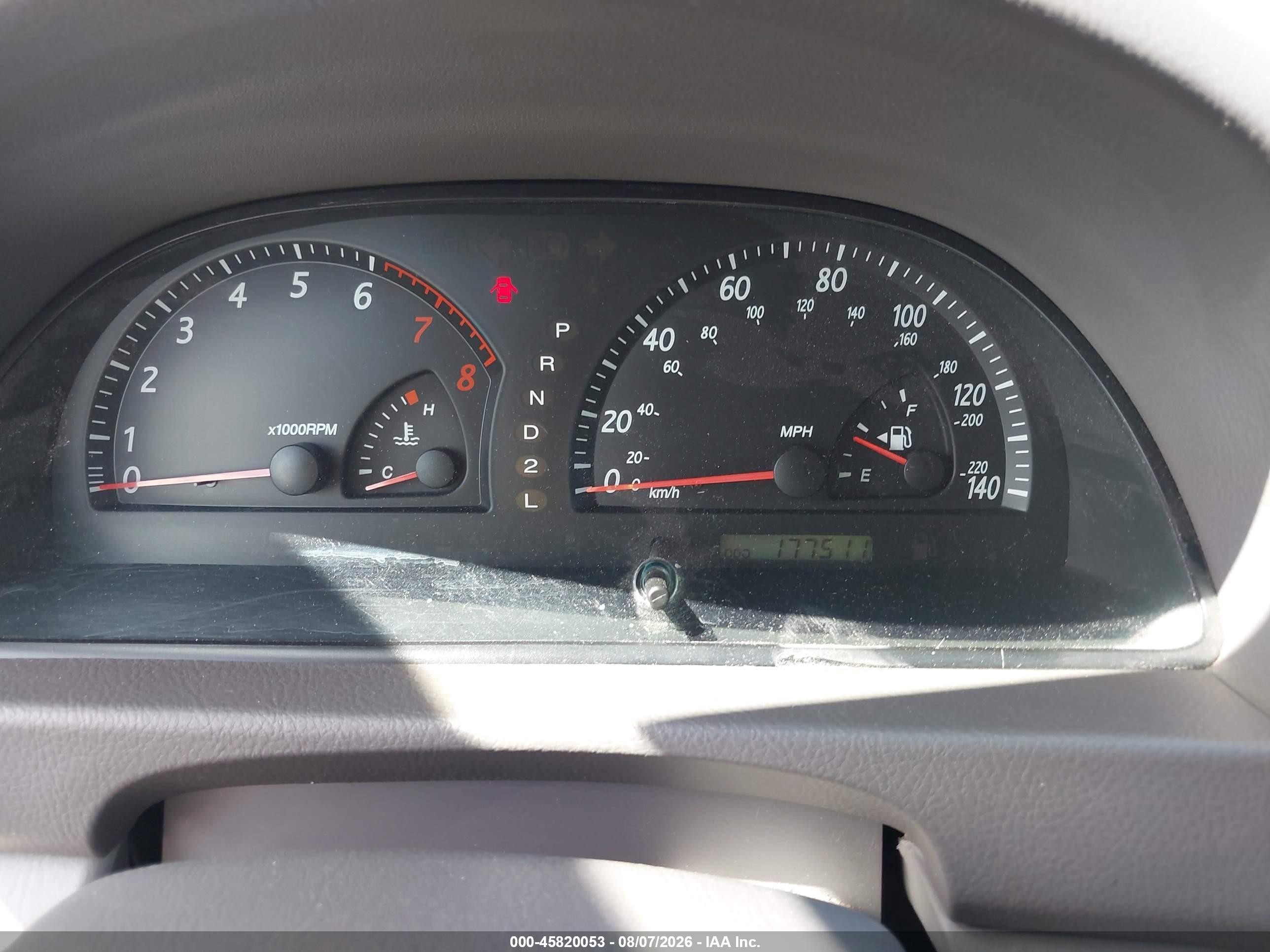 2003 Toyota Camry Le Red vin: JTDBE32K530146764