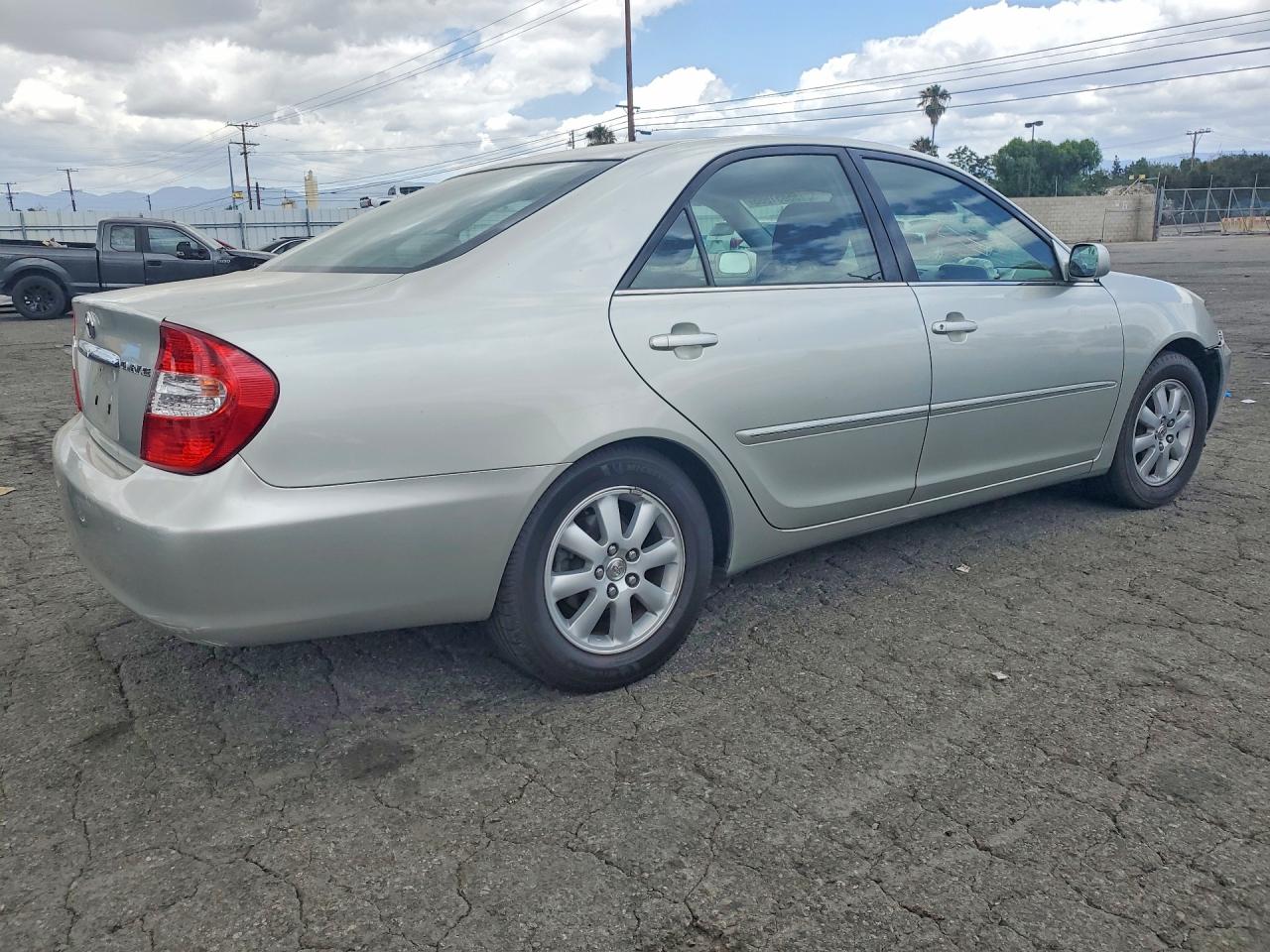 2003 Toyota Camry Xle Silver vin: JTDBE32K530154637