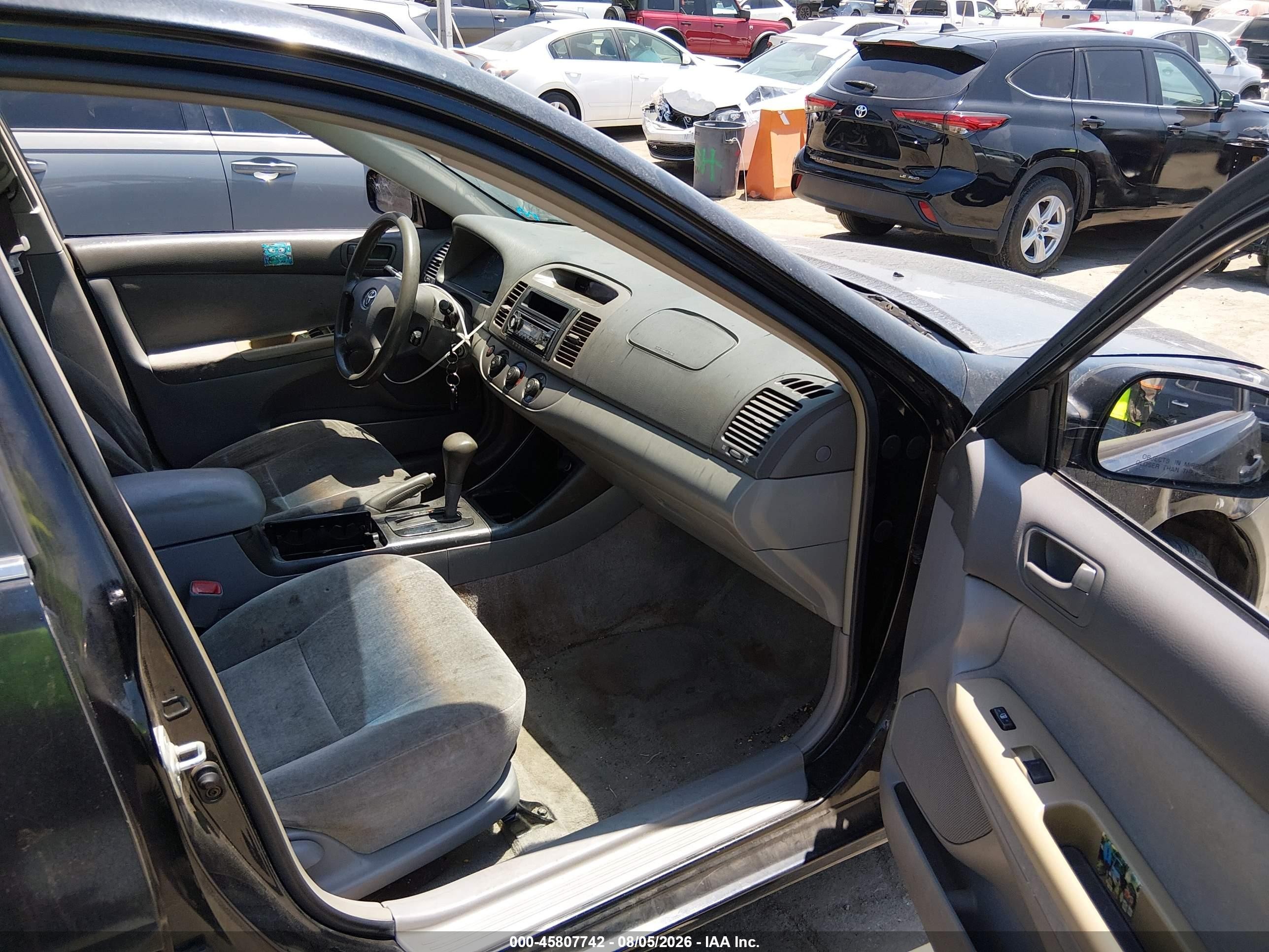 2003 Toyota Camry Le Черный vin: JTDBE32K530184897