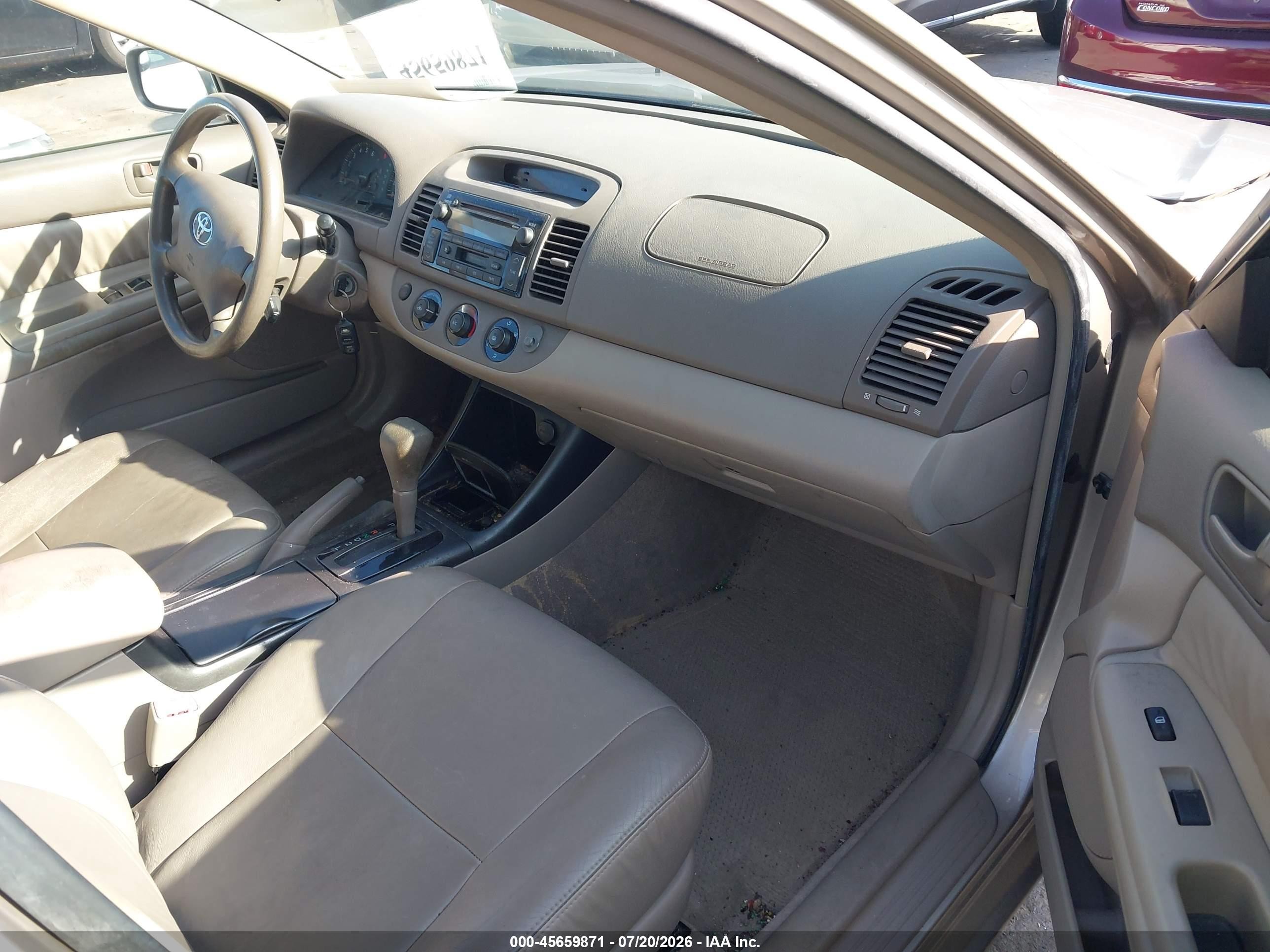 2004 Toyota Camry Le Коричневый vin: JTDBE32K540262001