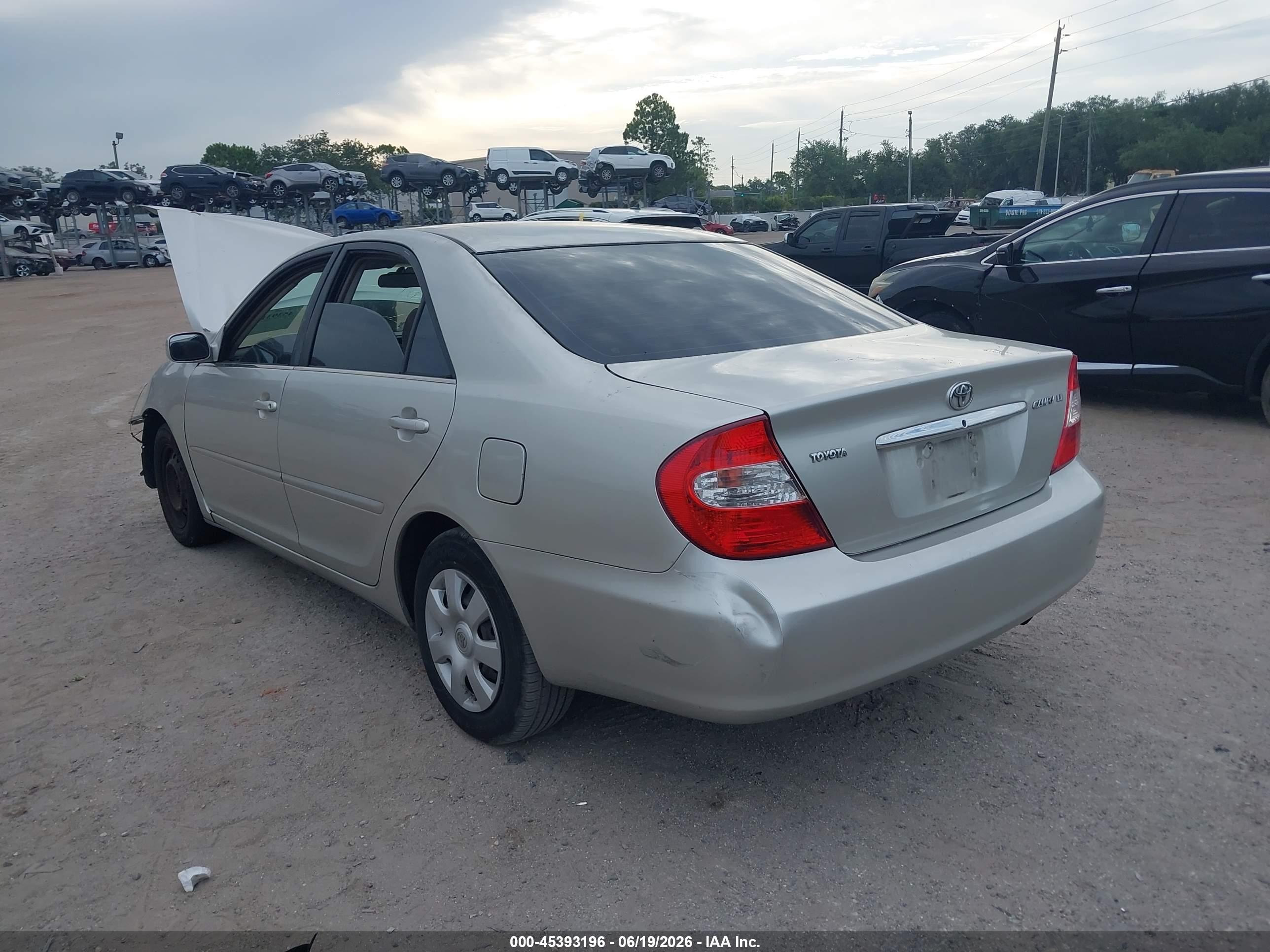 2002 Toyota Camry Le/xle Silver vin: JTDBE32K620007015