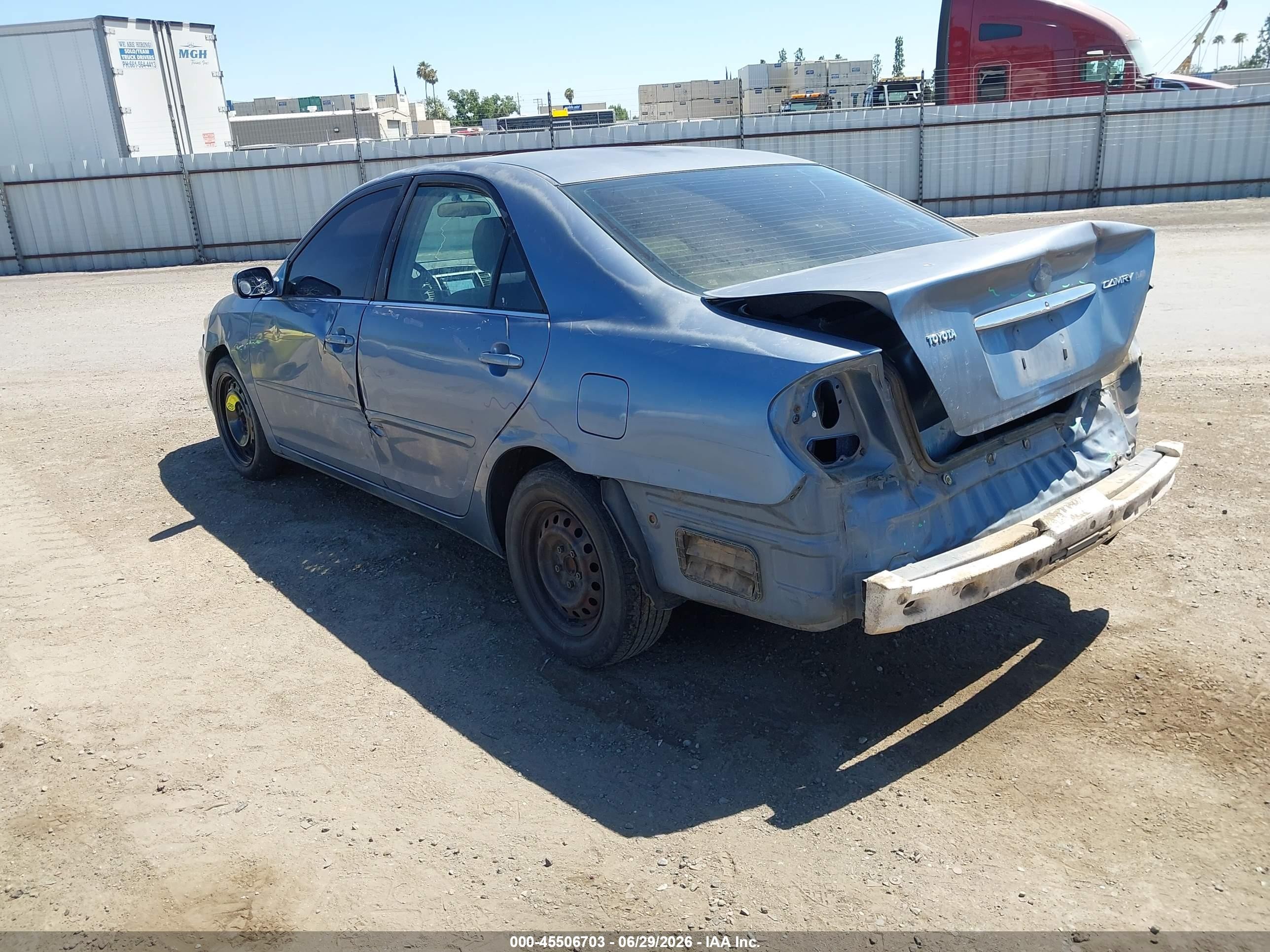 2002 Toyota Camry Le Blue vin: JTDBE32K620029967