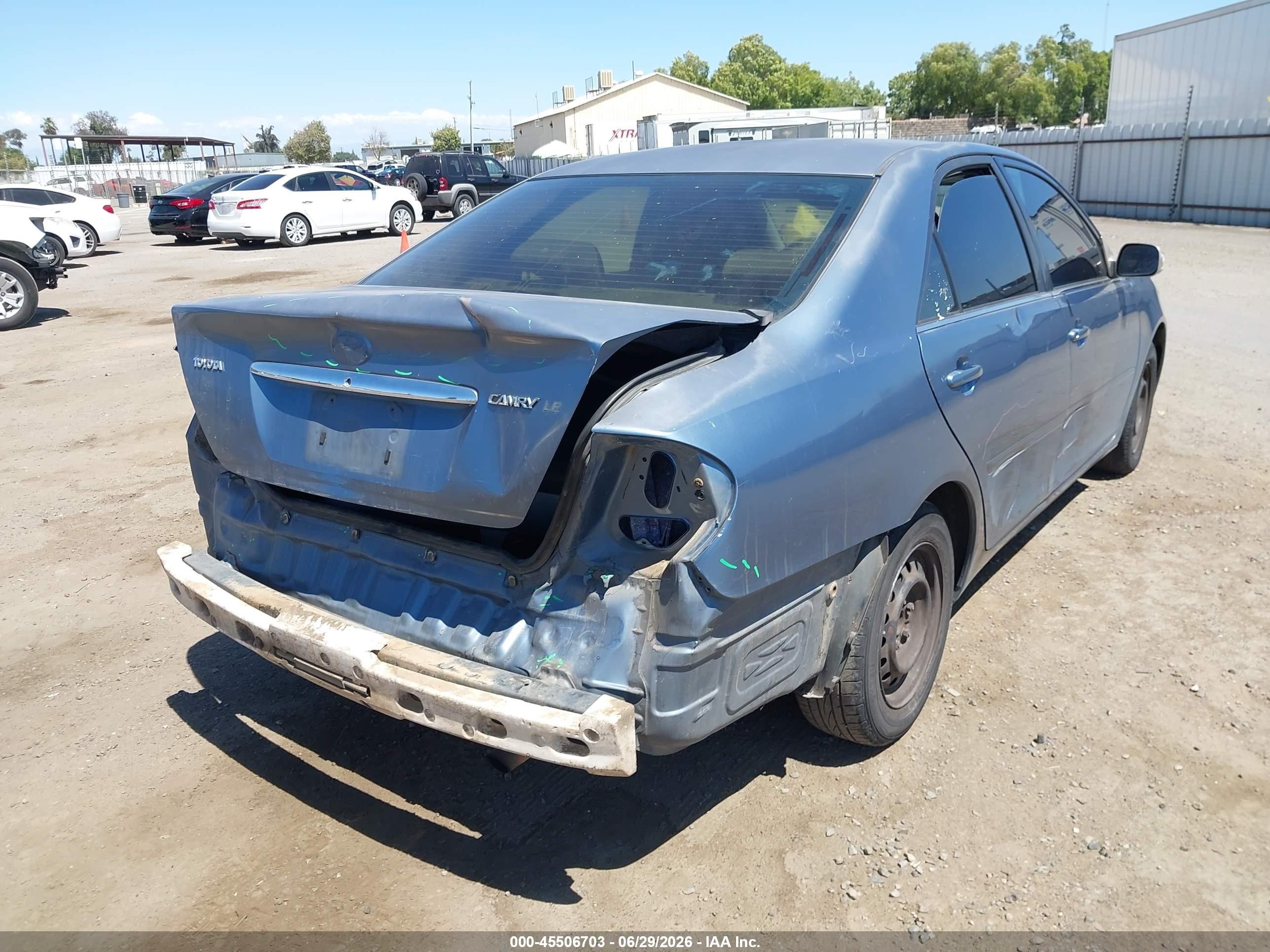 2002 Toyota Camry Le Blue vin: JTDBE32K620029967
