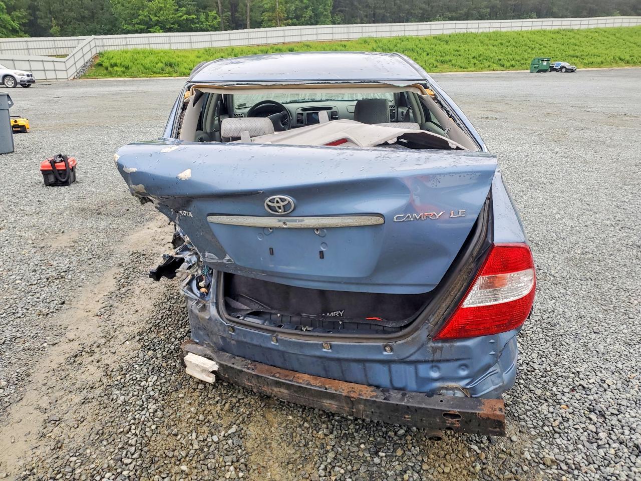 2002 Toyota Camry Blue vin: JTDBE32K620041925