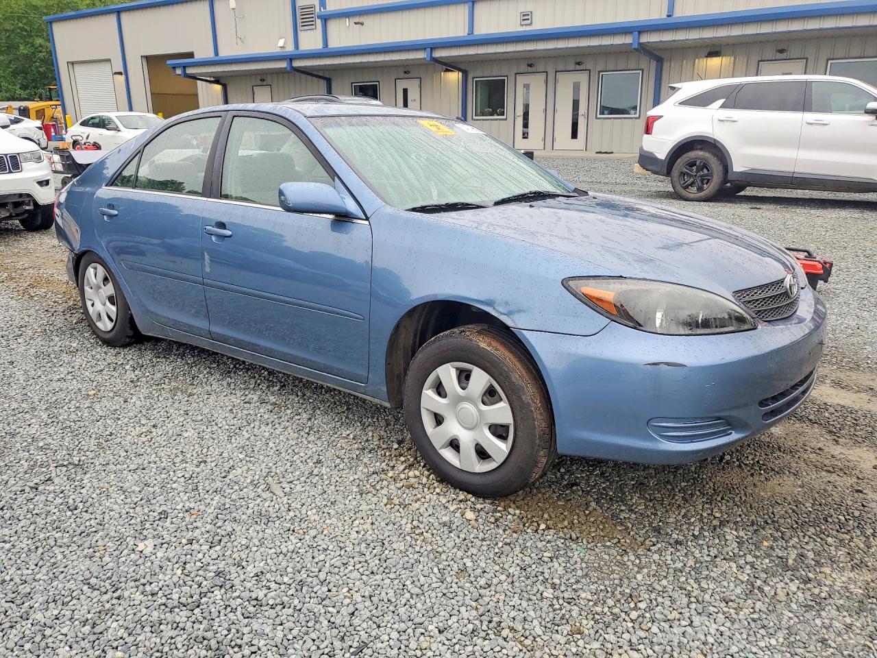2002 Toyota Camry Blue vin: JTDBE32K620041925