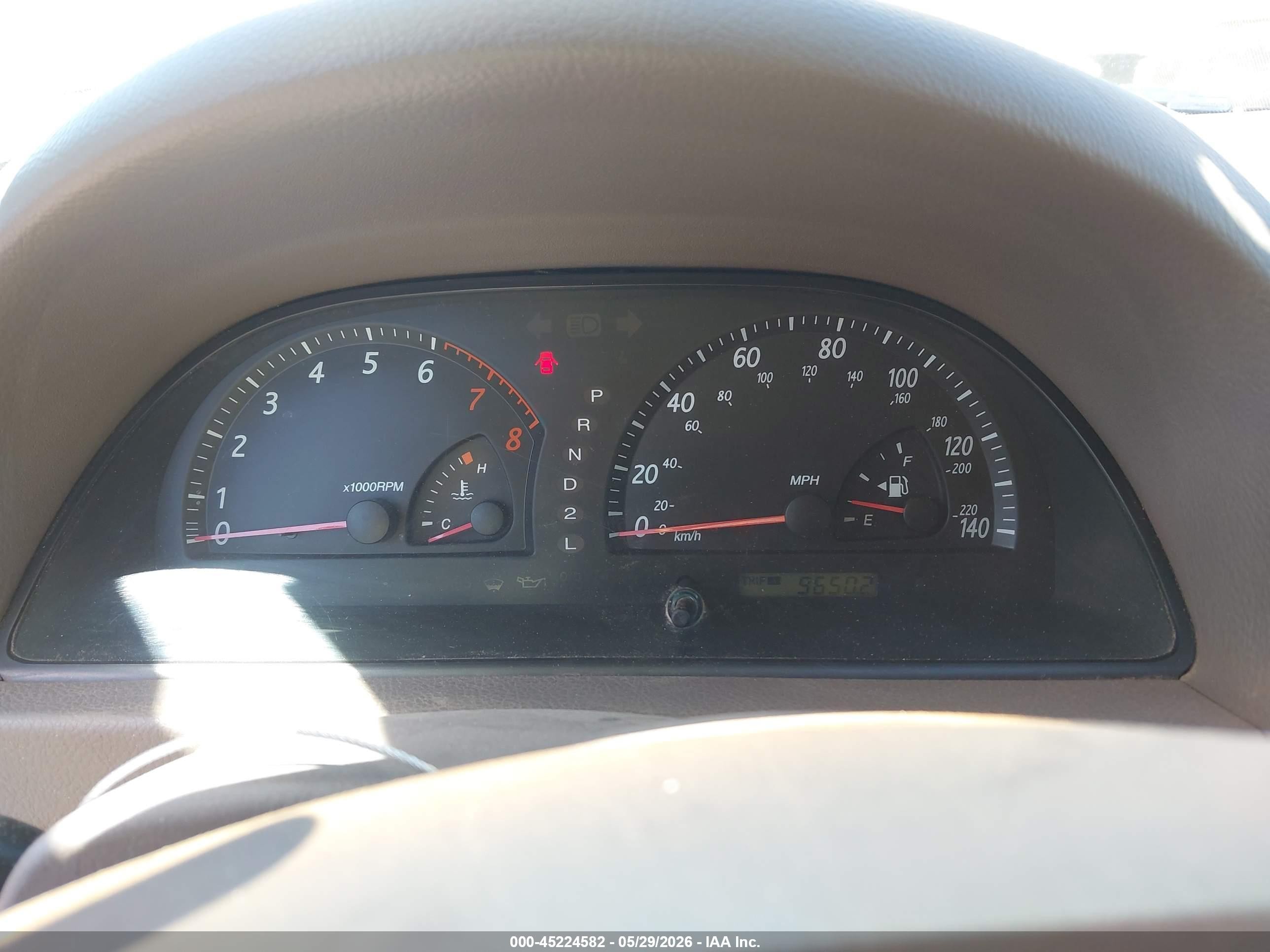 2002 Toyota Camry Le Gray vin: JTDBE32K620076500
